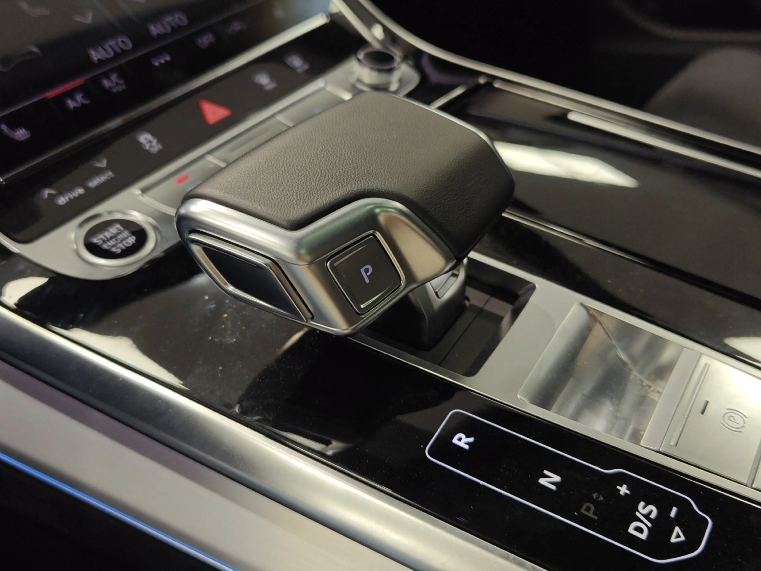 AUDI Q8 BLACK LINE 50 TDI 210KW QUATTRO TIPTRON - Foto 17