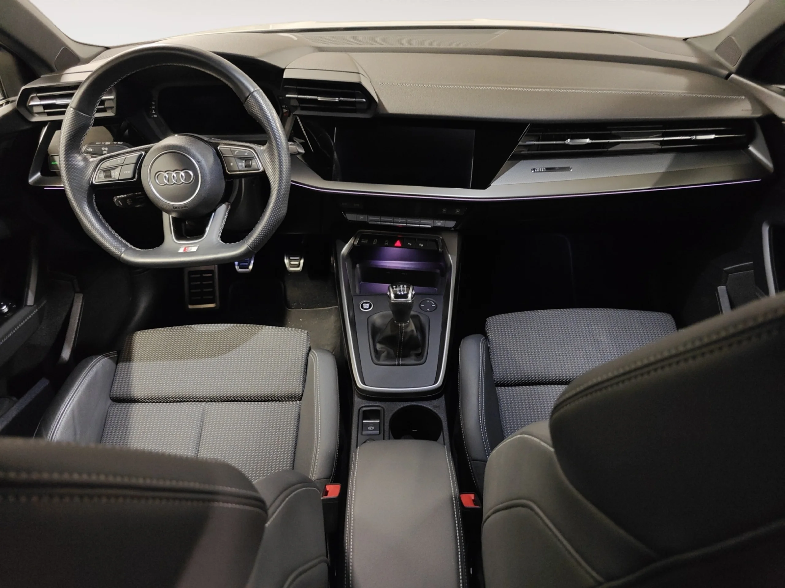 AUDI A3 SPORTBACK BLACK LINE EDIT 35 TFSI 110KW - Foto 4