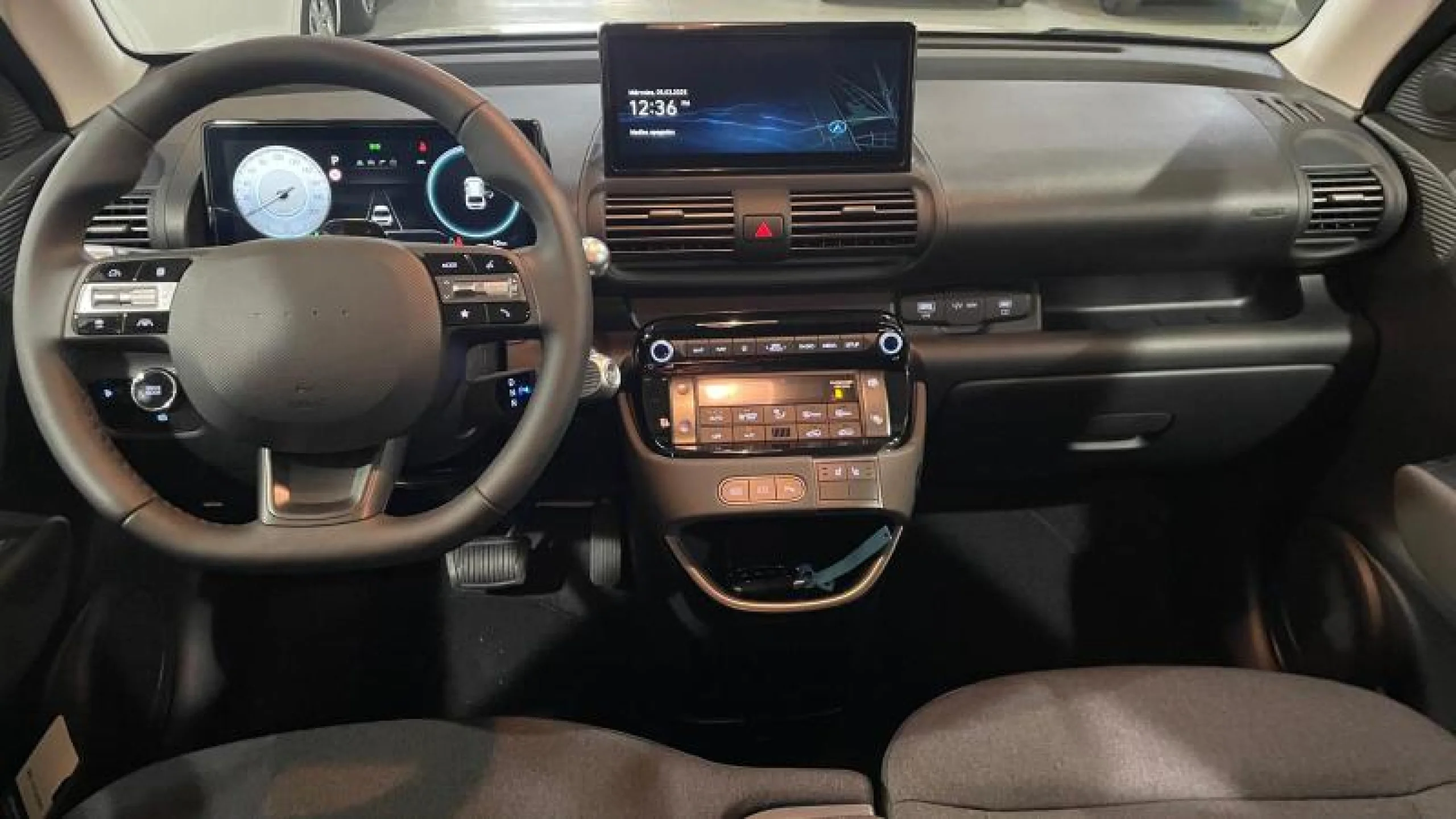 HYUNDAI INSTER 49KWH 85KW (115CV) MAXX - Foto 17