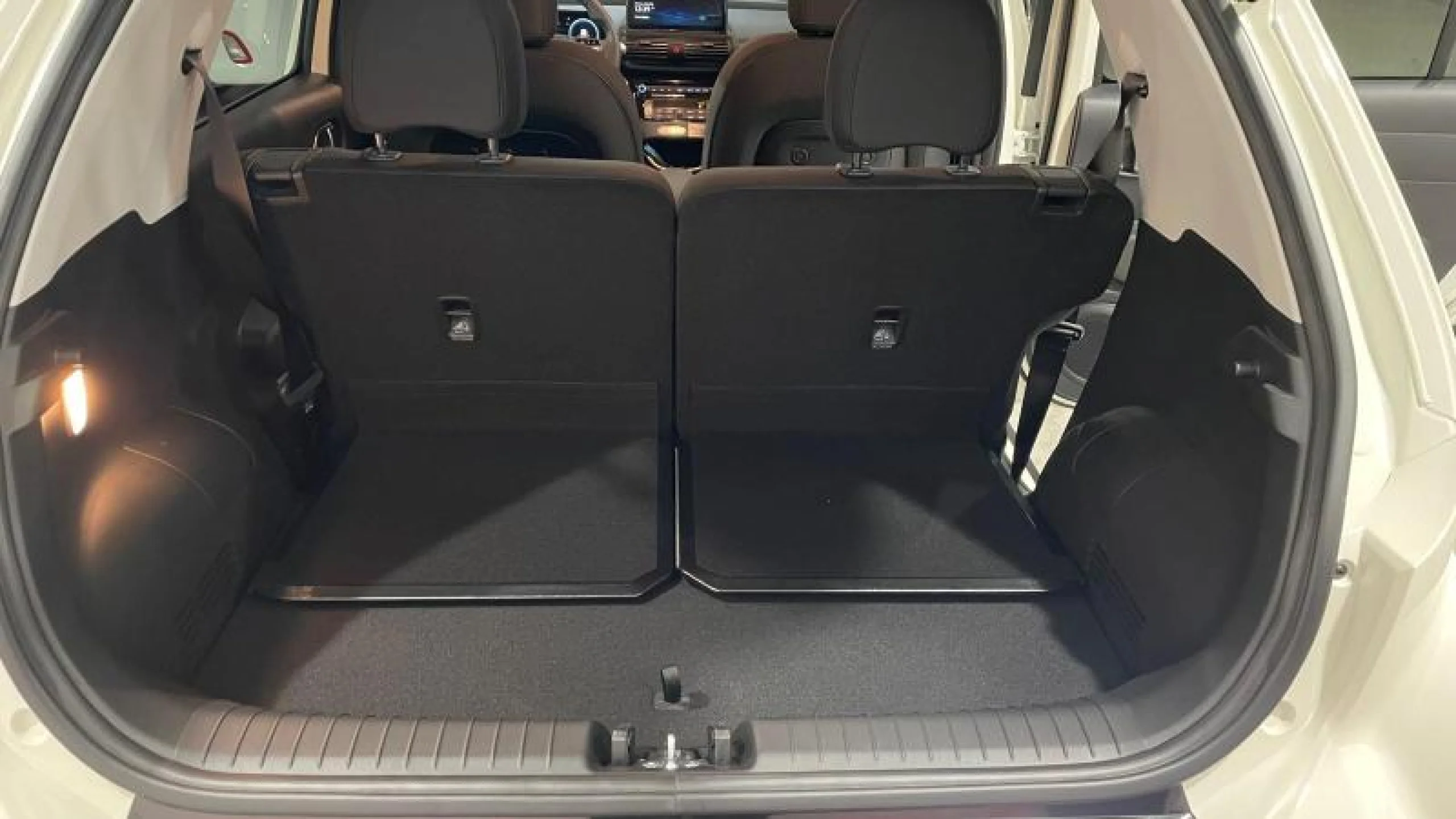 HYUNDAI INSTER 49KWH 85KW (115CV) MAXX - Foto 28