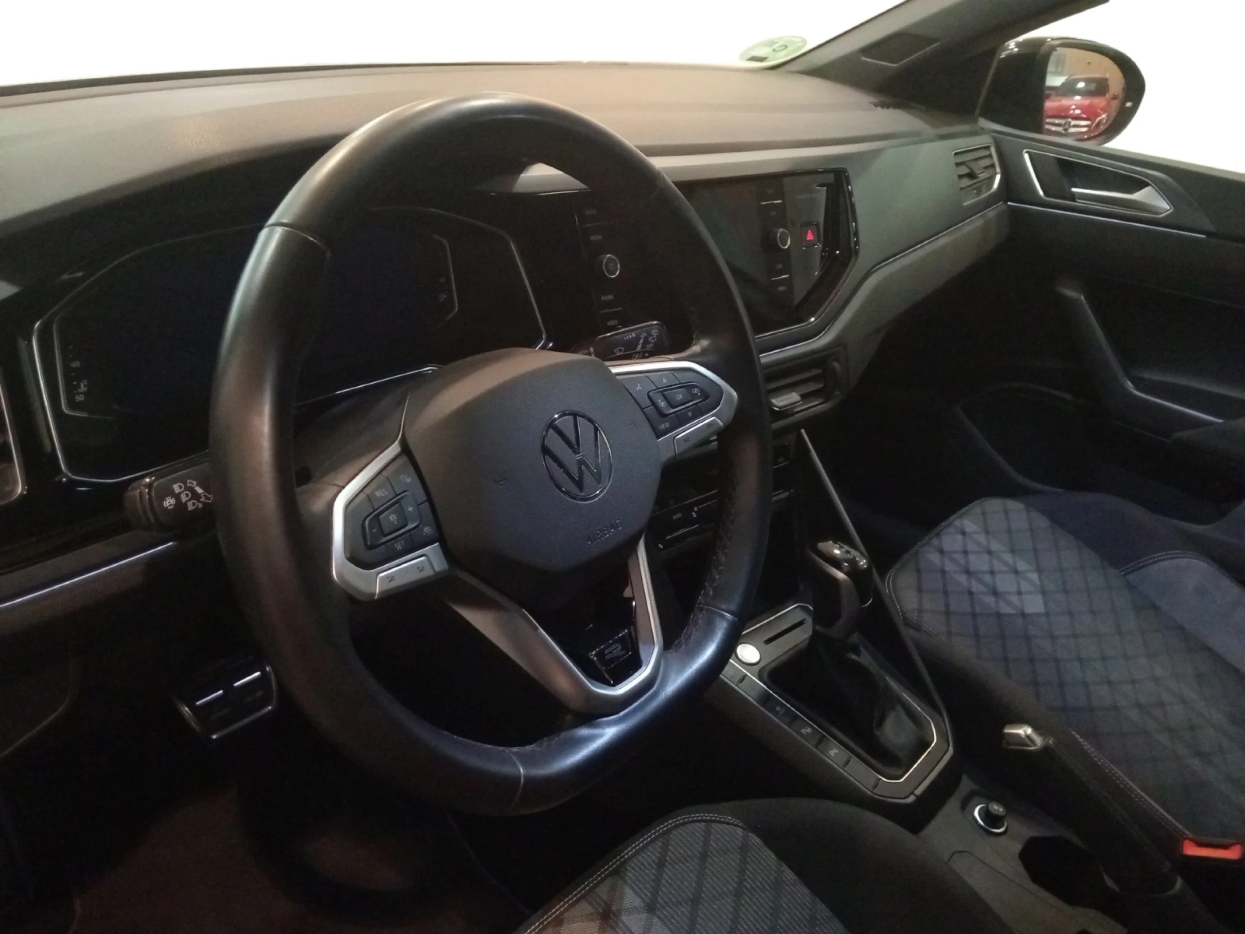 VOLKSWAGEN TAIGO R LINE 1.0 TSI 81KW (110CV) DSG - Foto 9