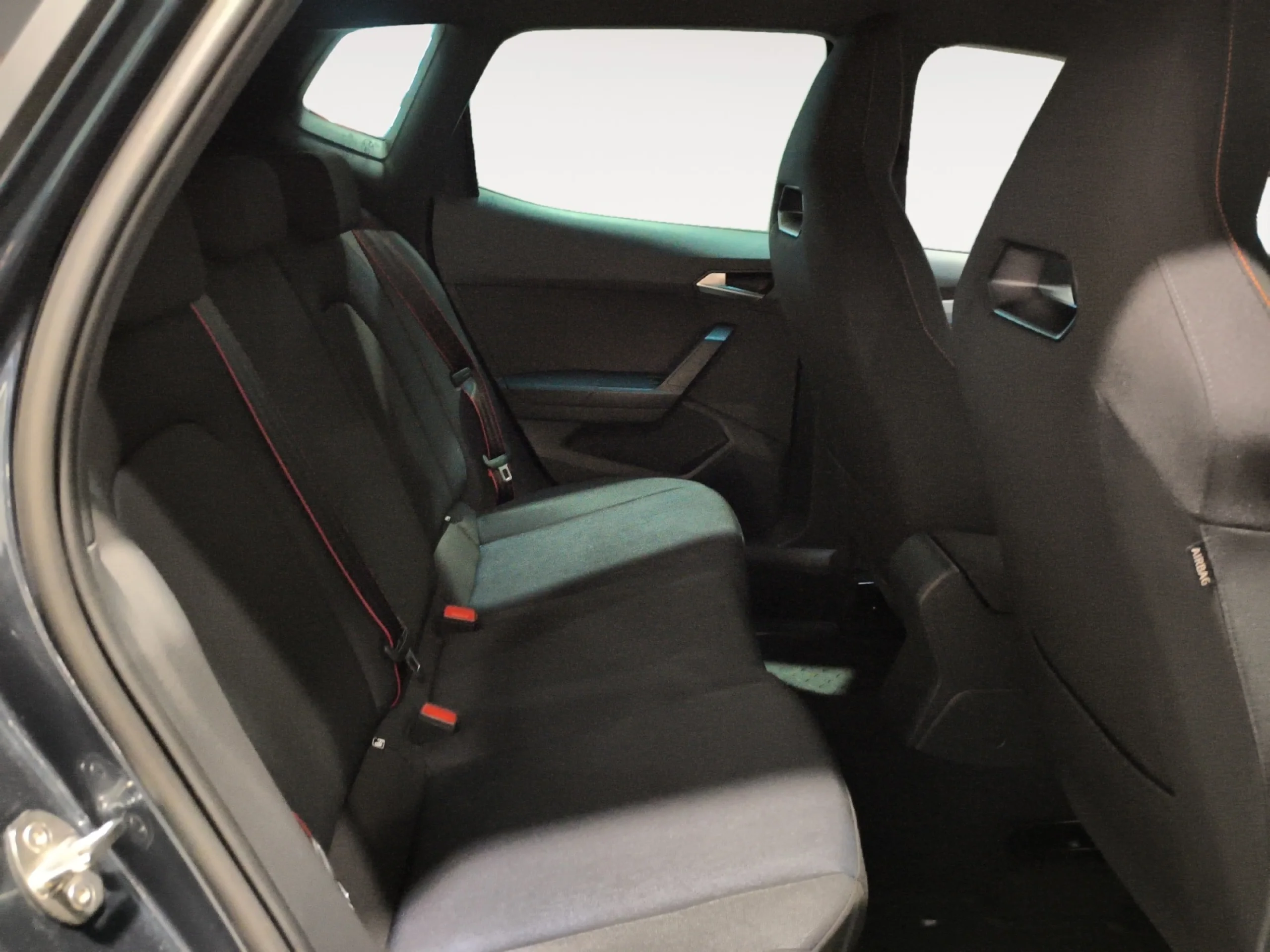 SEAT ARONA 1.0 TSI 85KW (115CV) FR LIMITED EDITION - Foto 6