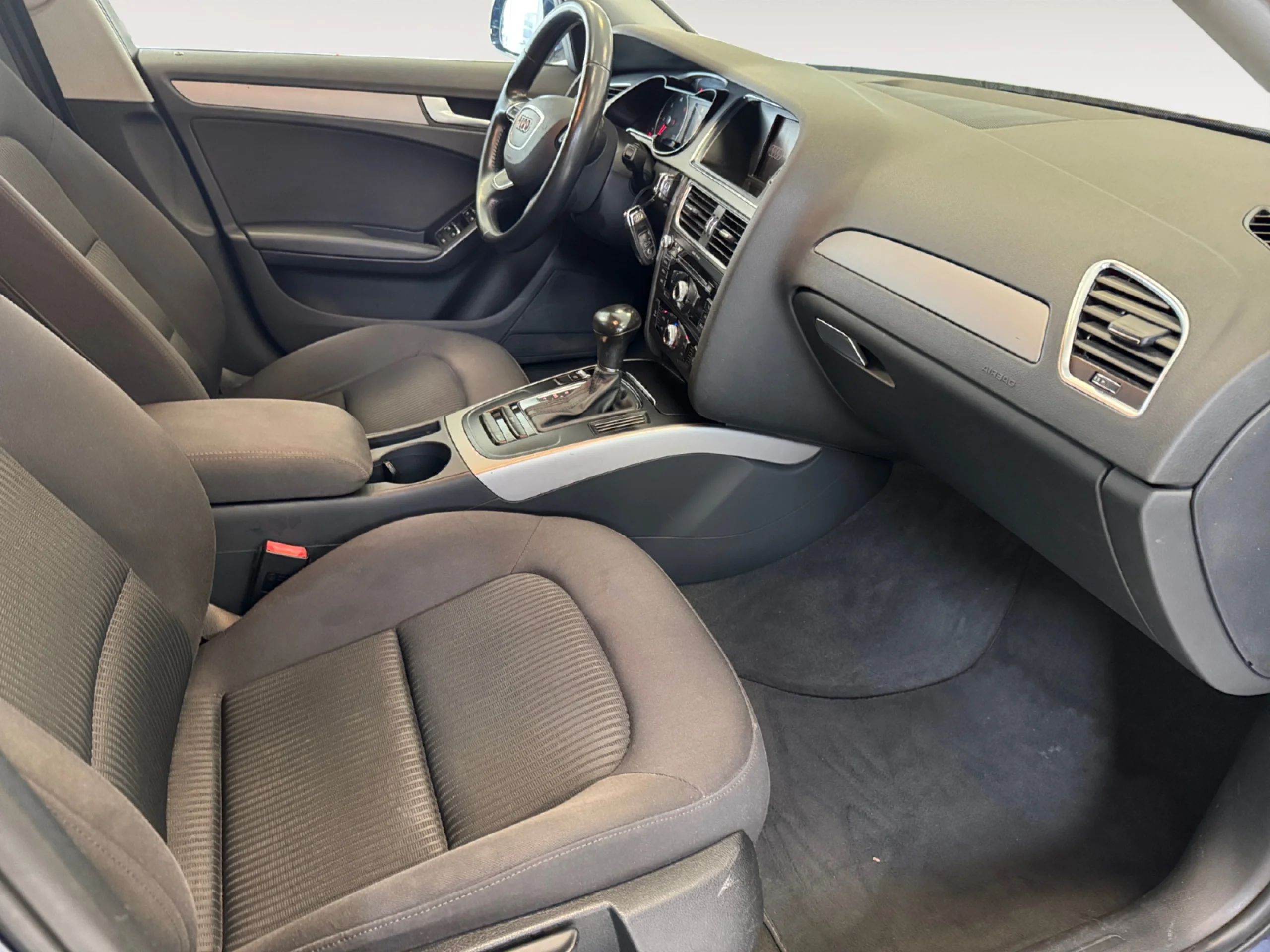 AUDI A4 AVANT 2.0 TDI 150 MULTITR S LINE EDITION - Foto 5