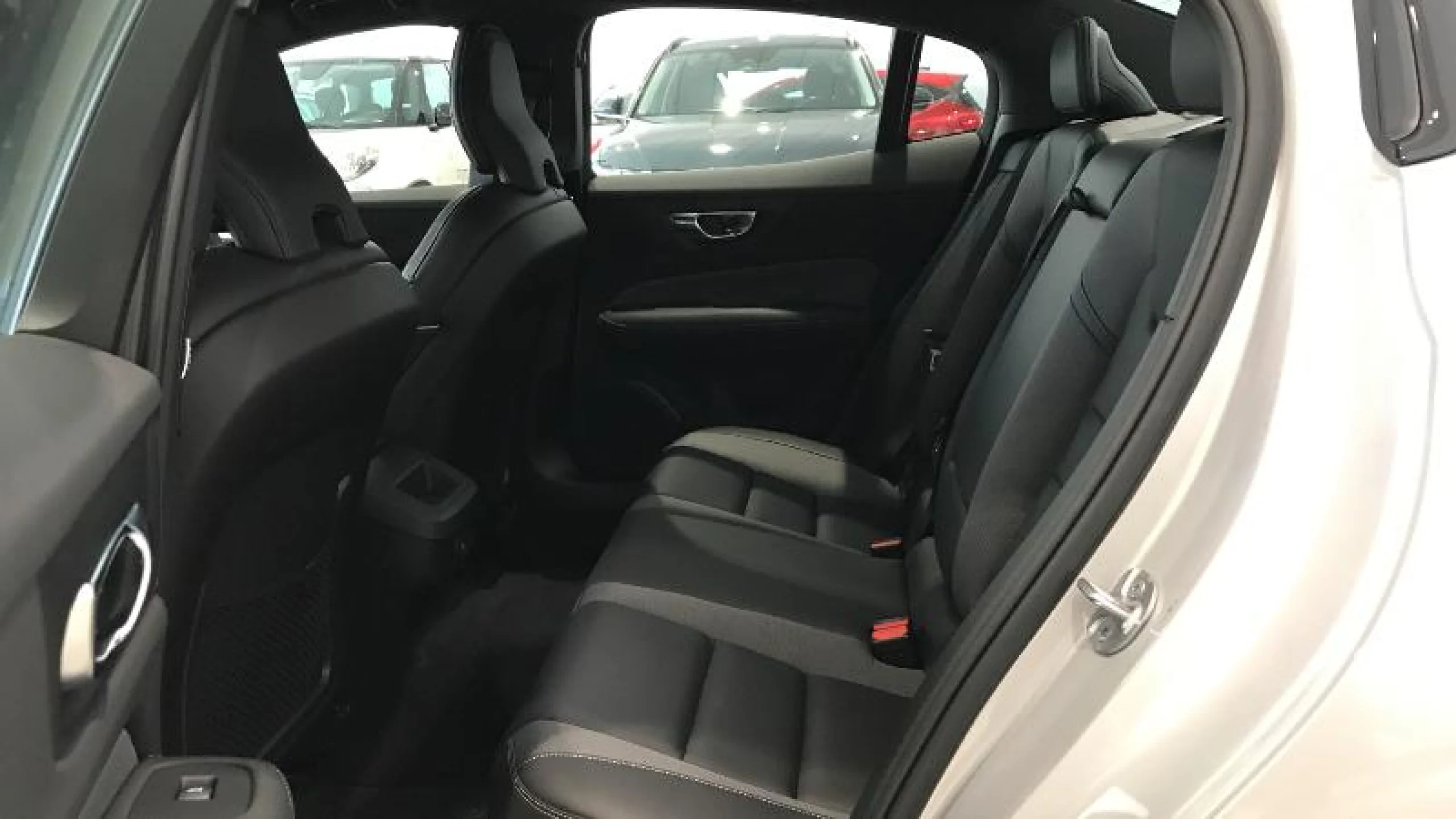 VOLVO S60 B4(G) FWD PLUS DARK AUTO - Foto 10