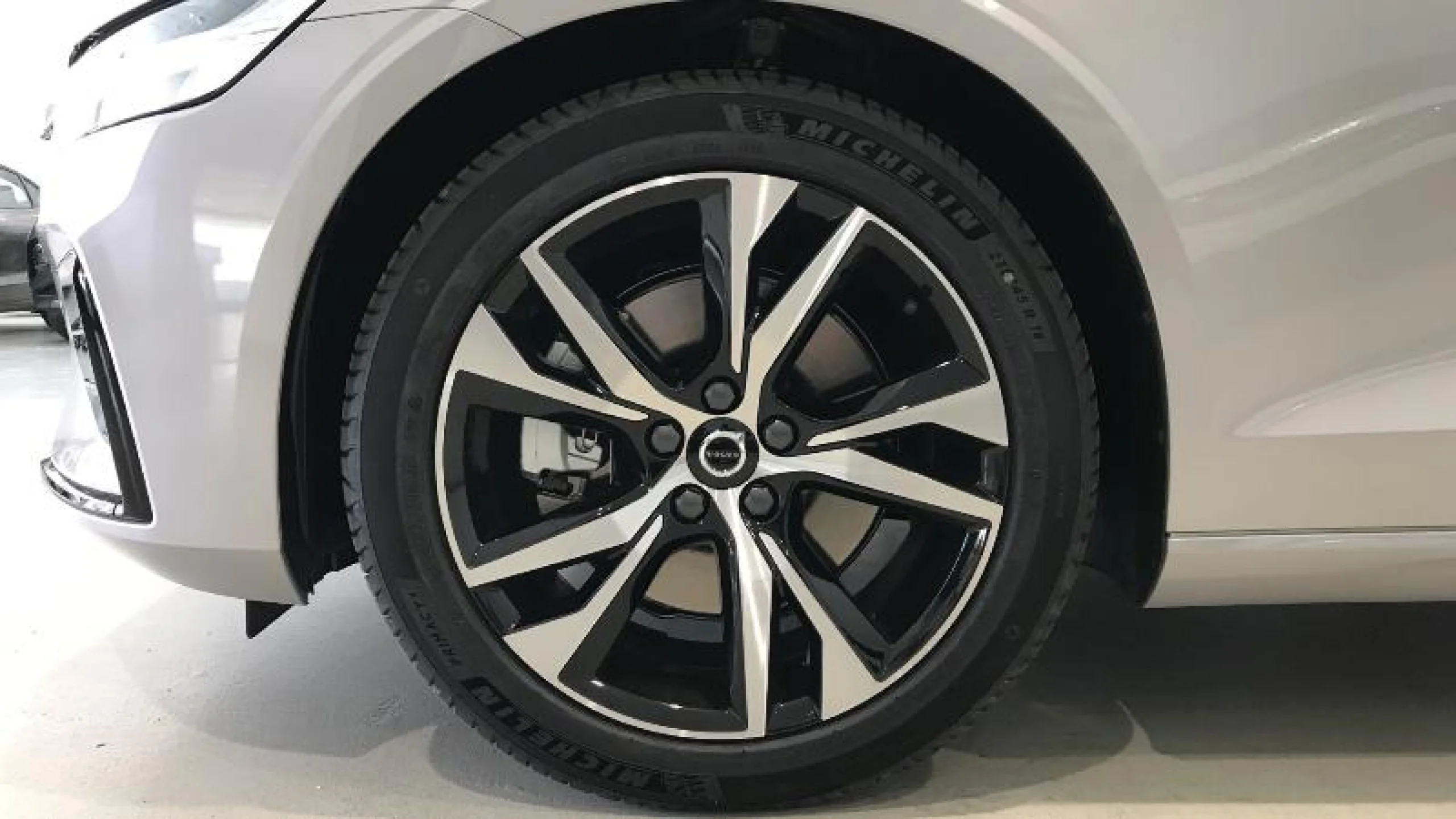 VOLVO S60 B4(G) FWD PLUS DARK AUTO - Foto 15