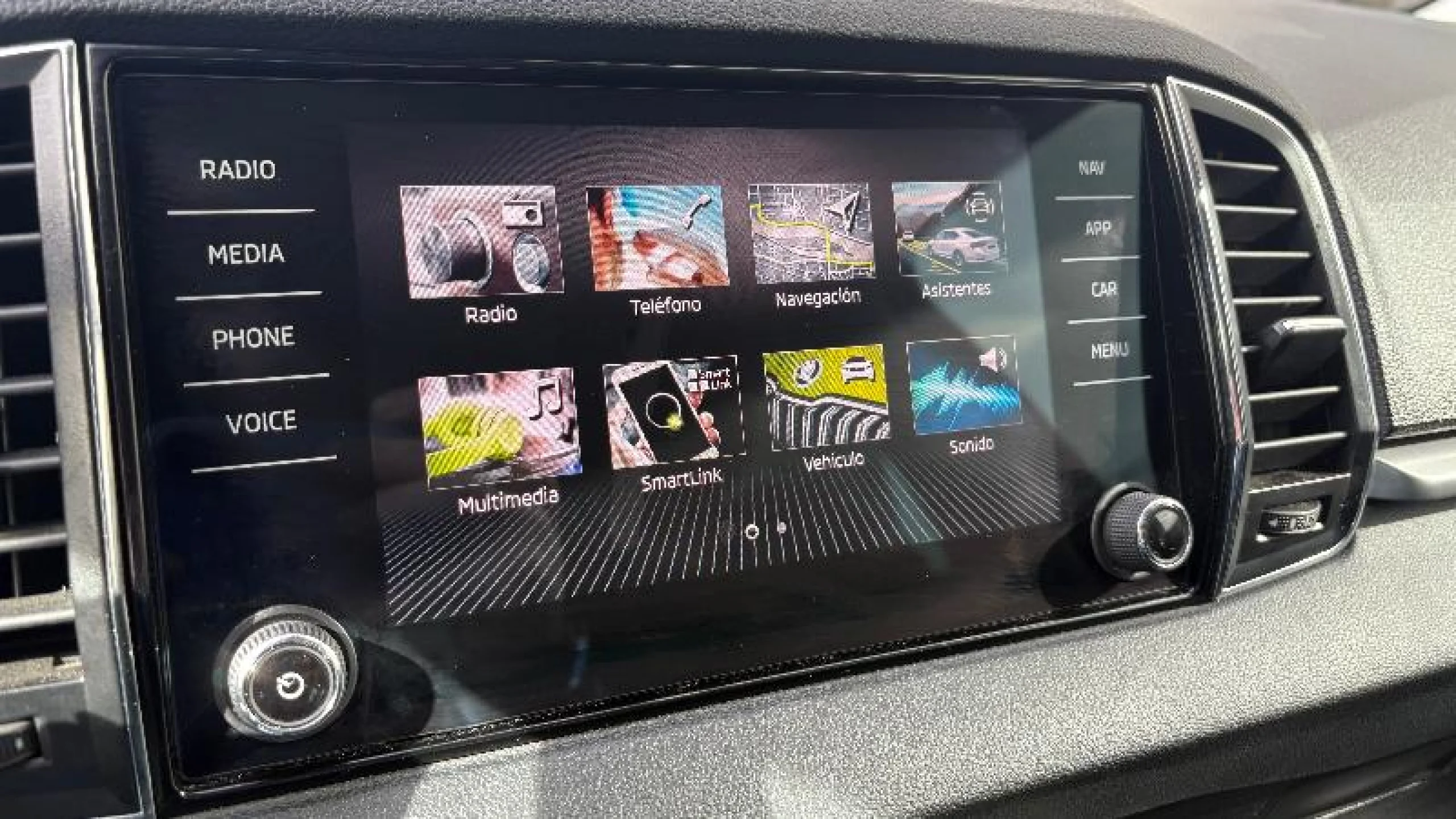 SKODA KAROQ 1.5 TSI 110KW (150CV) ACT STYLE - Foto 19