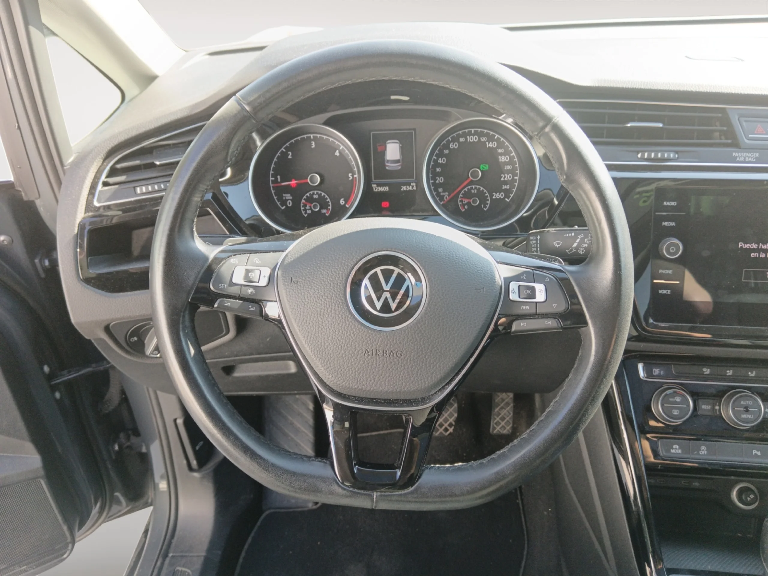 VOLKSWAGEN TOURAN SPORT 2.0 TDI 110KW (150CV) DSG - Foto 11