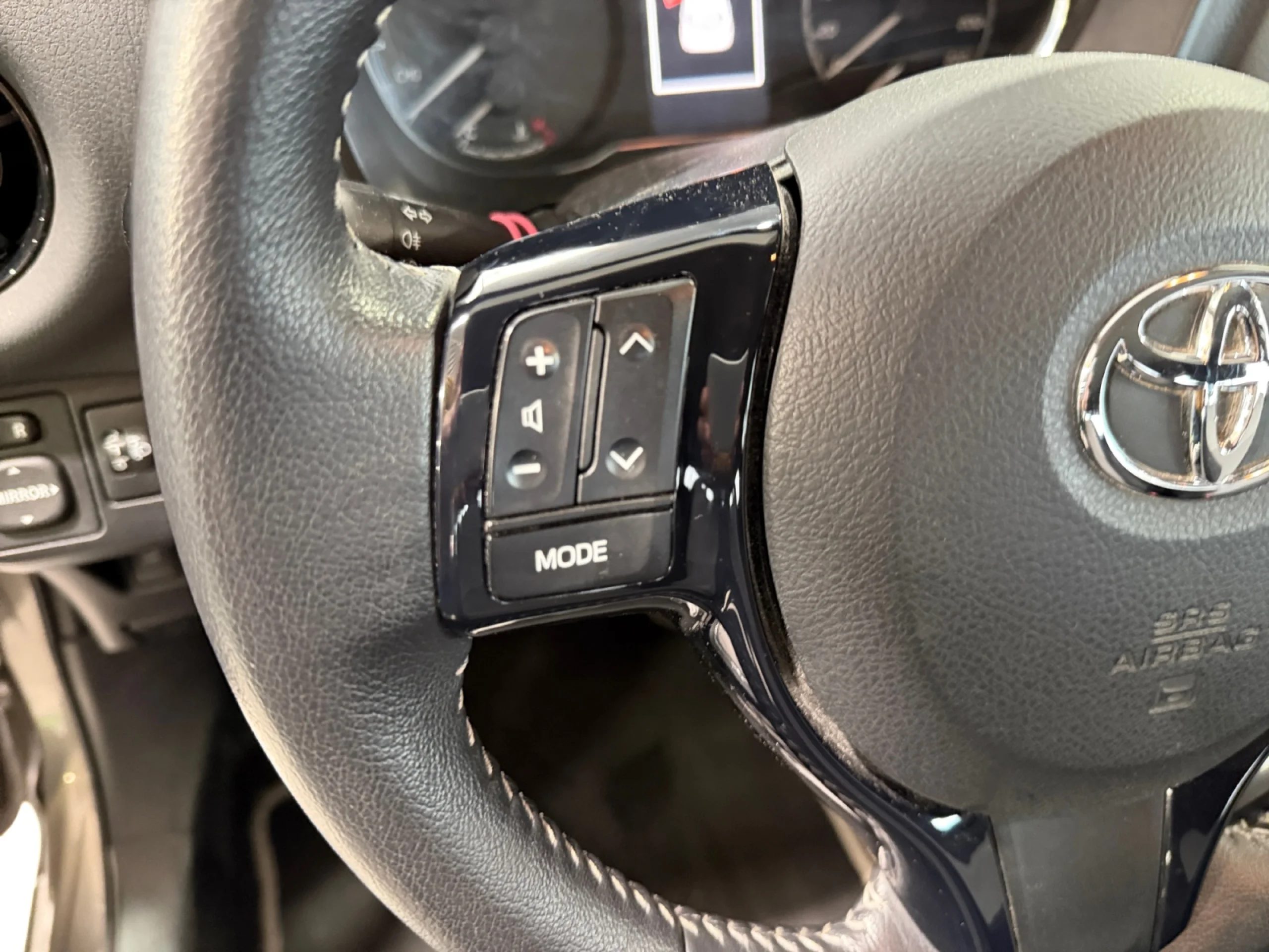 TOYOTA Yaris TOYOTA YARIS HYBRID - Foto 9