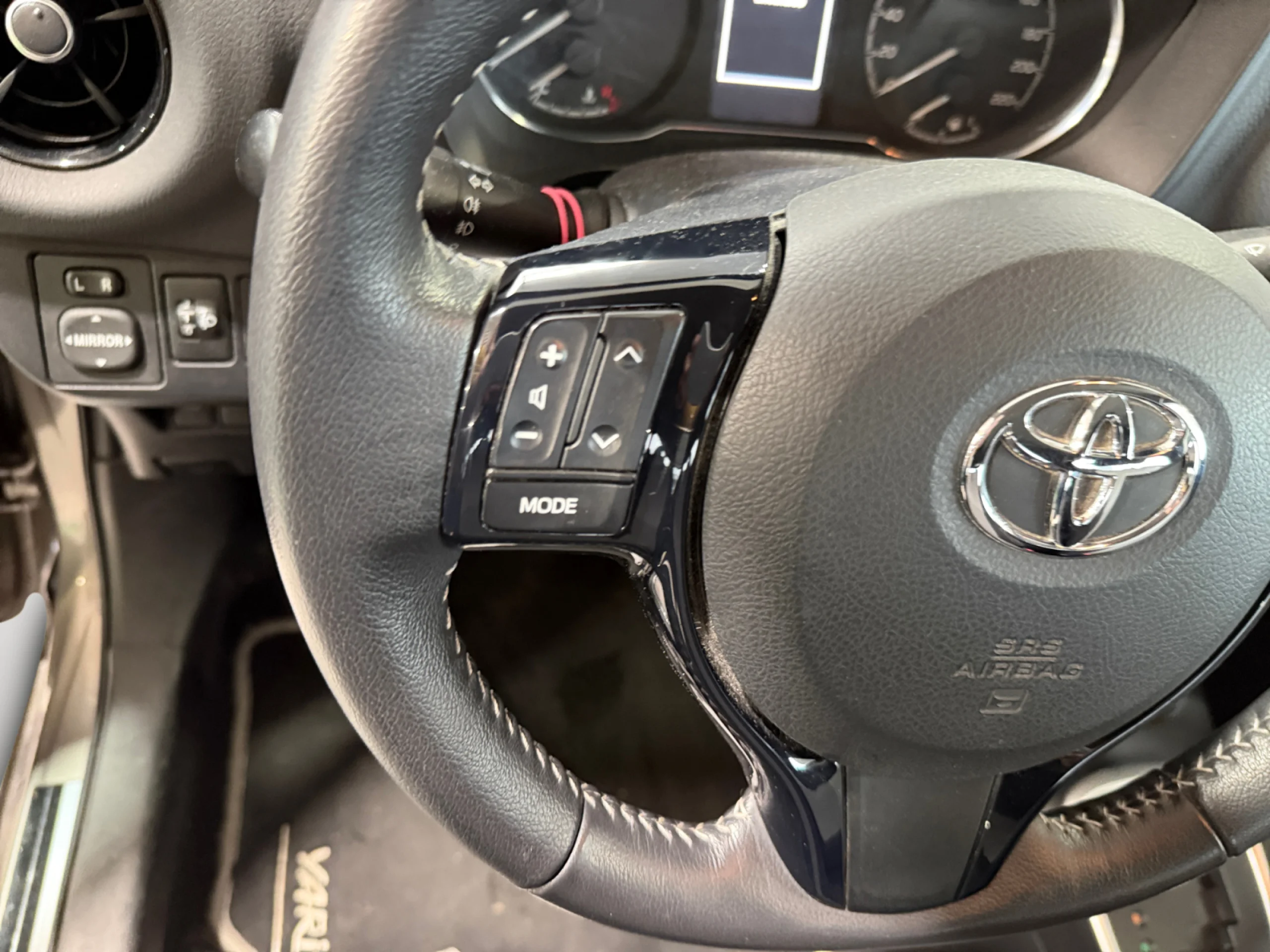 TOYOTA Yaris TOYOTA YARIS HYBRID - Foto 11