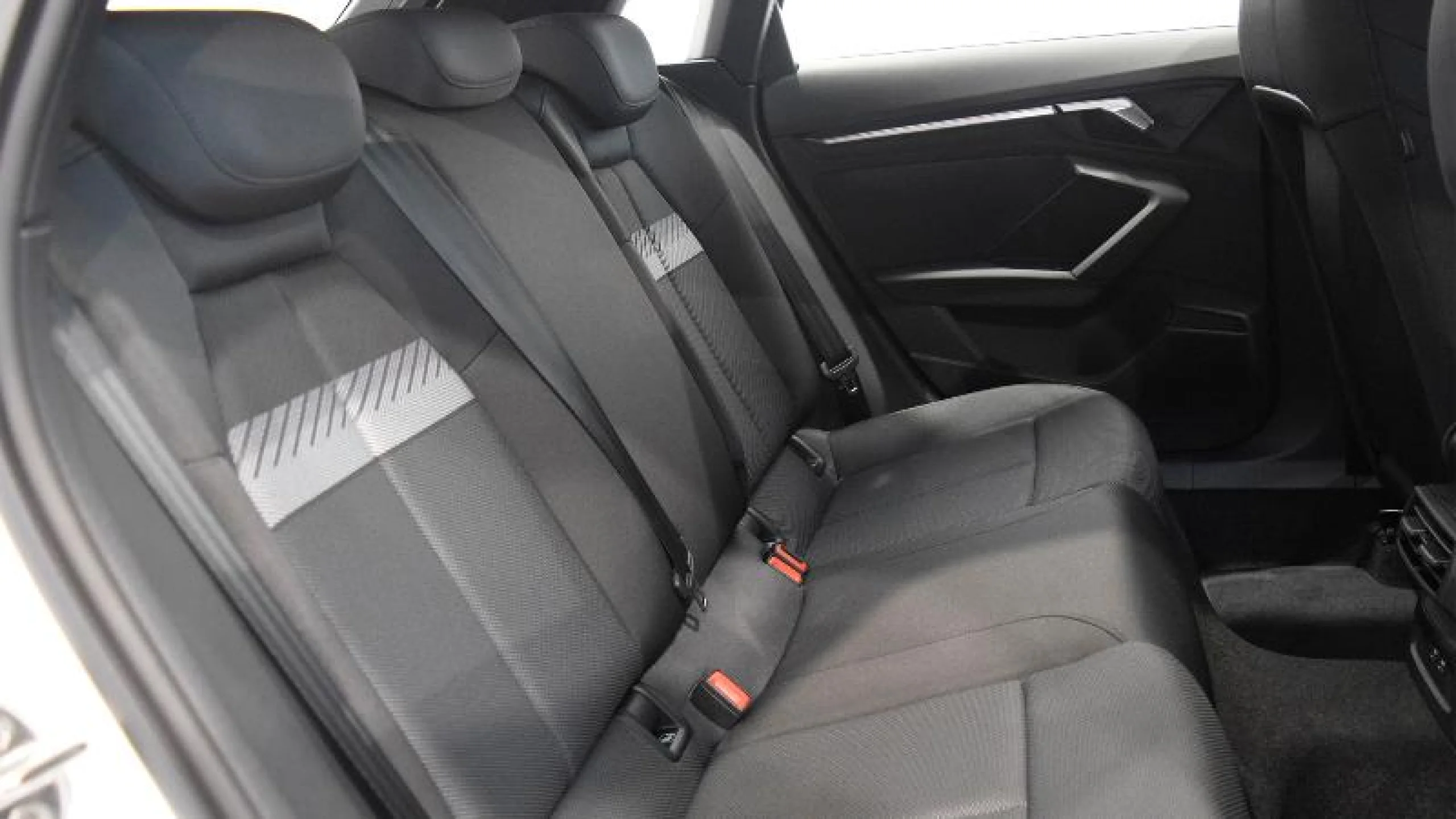 AUDI A3 SPORTBACK S LINE 30 TFSI 81KW S TRONIC - Foto 6