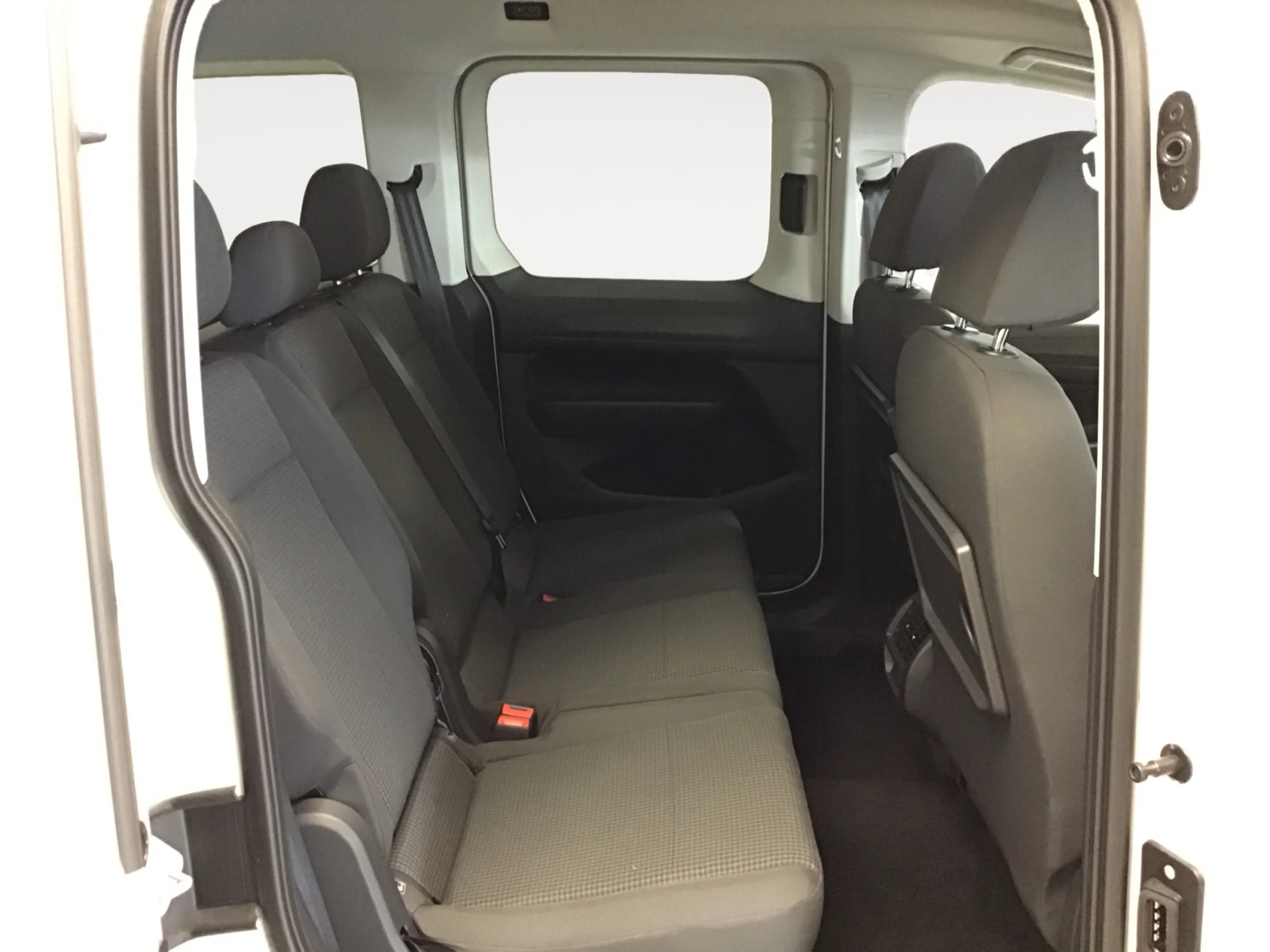 VW COMERCIALES Caddy CADDY  OUTDOOR 5 ASIENTOS  2.0 TDI 90 KW (122 CV) DSG 7 VEL. - Foto 6