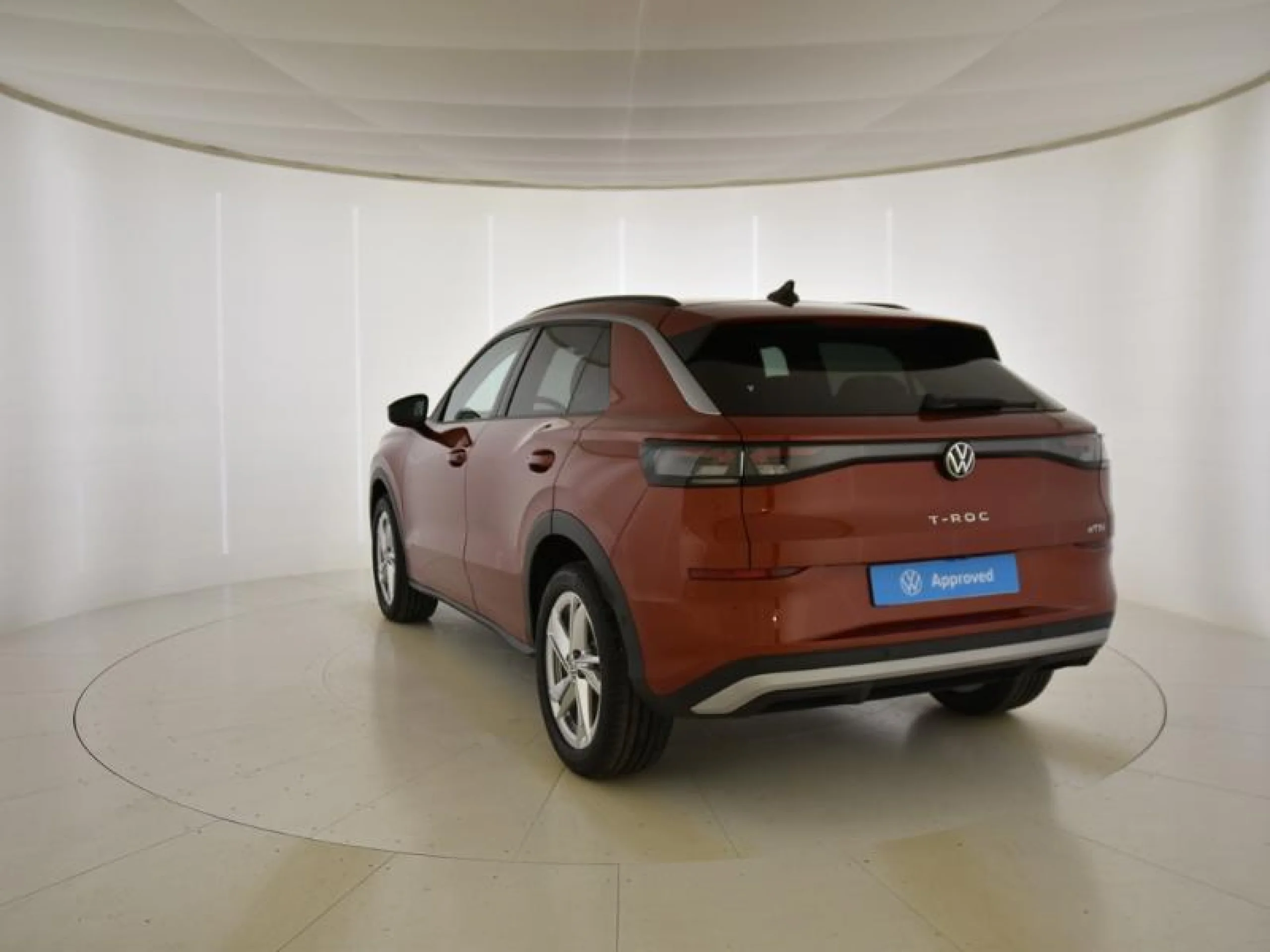VOLKSWAGEN T ROC ··MÁS·· 1.5 ETSI 110KW (150CV) DSG - Foto 2