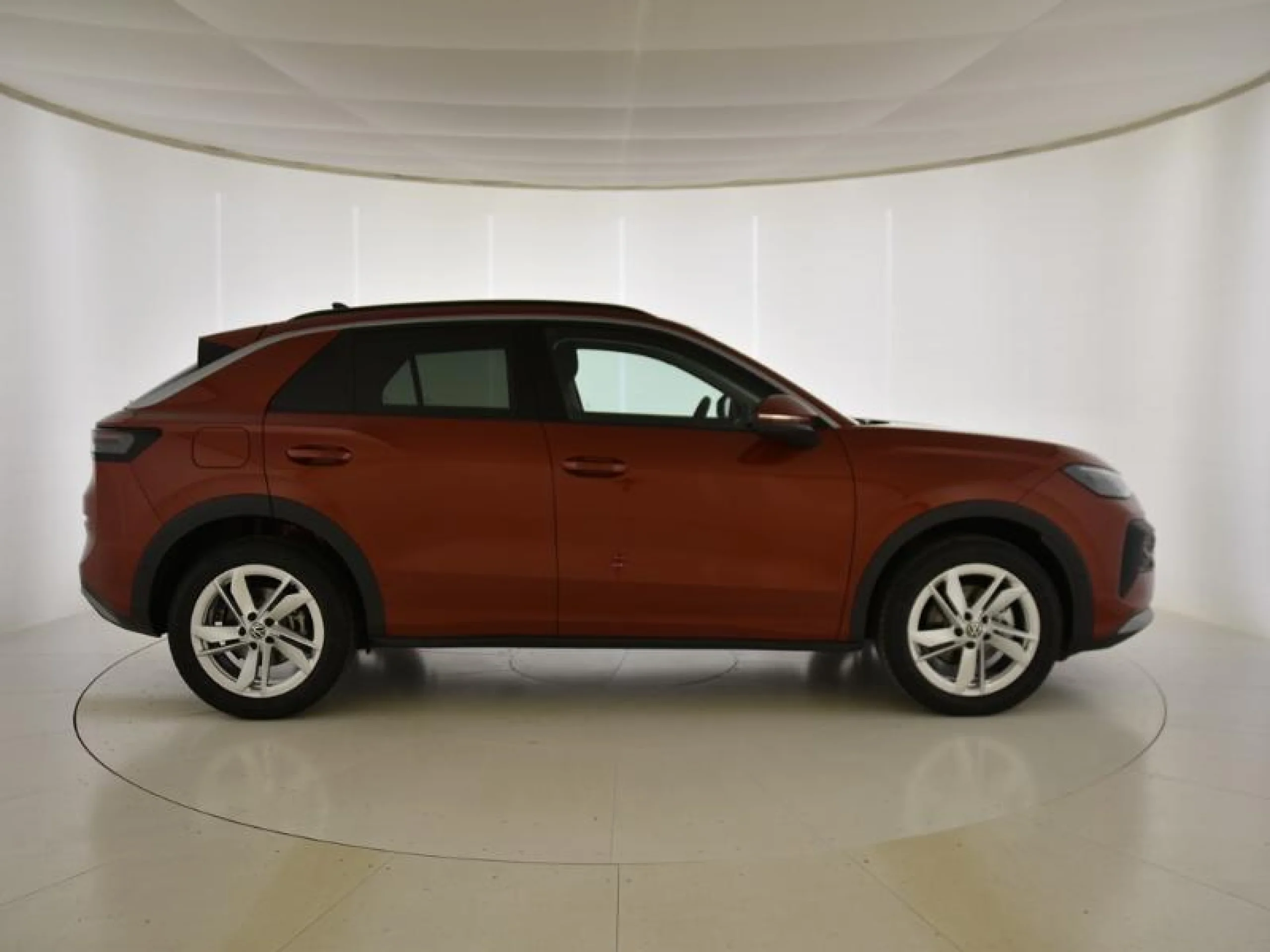 VOLKSWAGEN T ROC ··MÁS·· 1.5 ETSI 110KW (150CV) DSG - Foto 3
