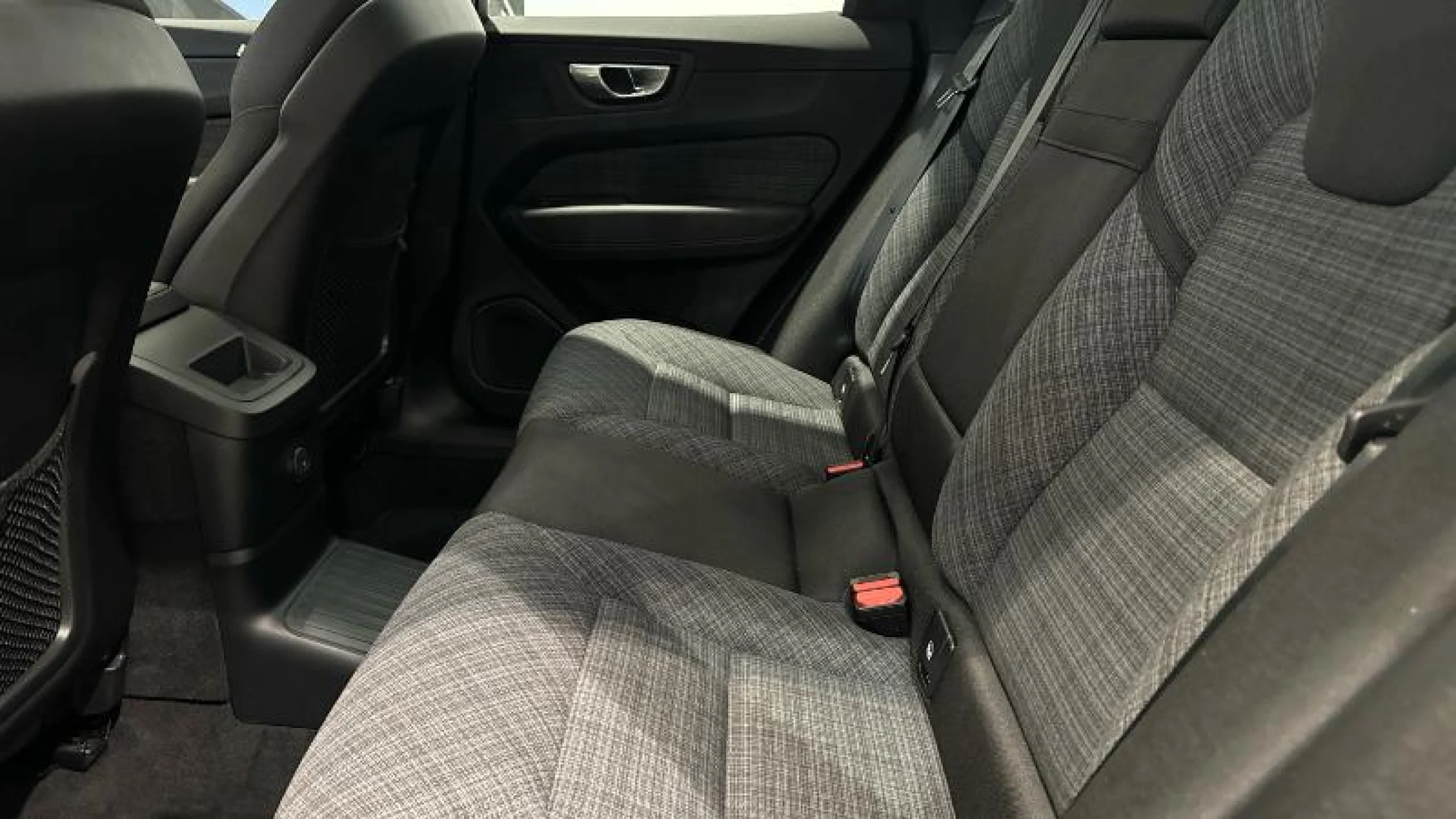 VOLVO XC60 2.0 T6 AWD RECHARGE CORE AUTO - Foto 10