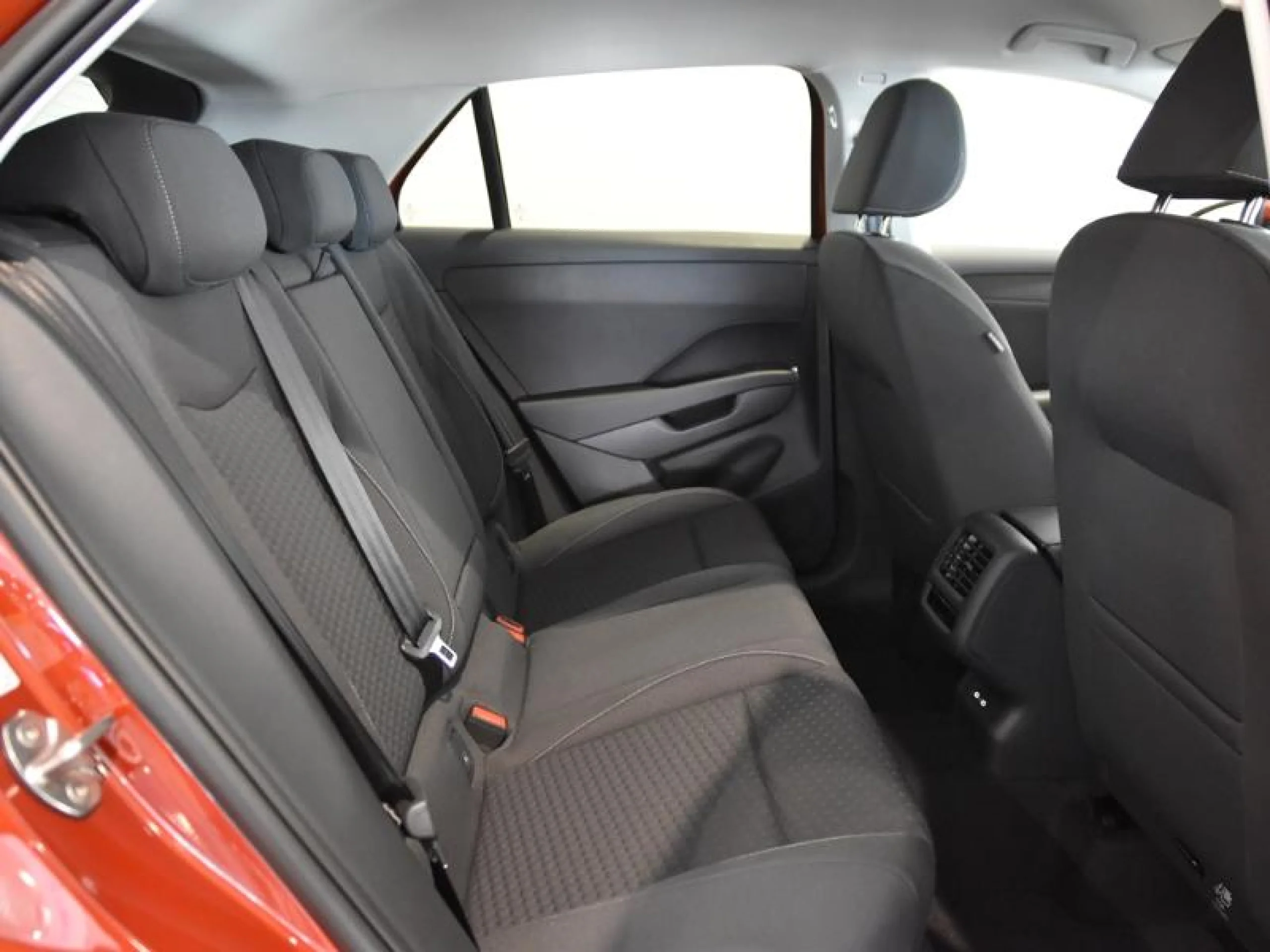 VOLKSWAGEN T ROC T ROC MÁS  1.5 ETSI 85 KW (116 CV)  AUTOMÁTICO DSG 7 VEL. - Foto 7