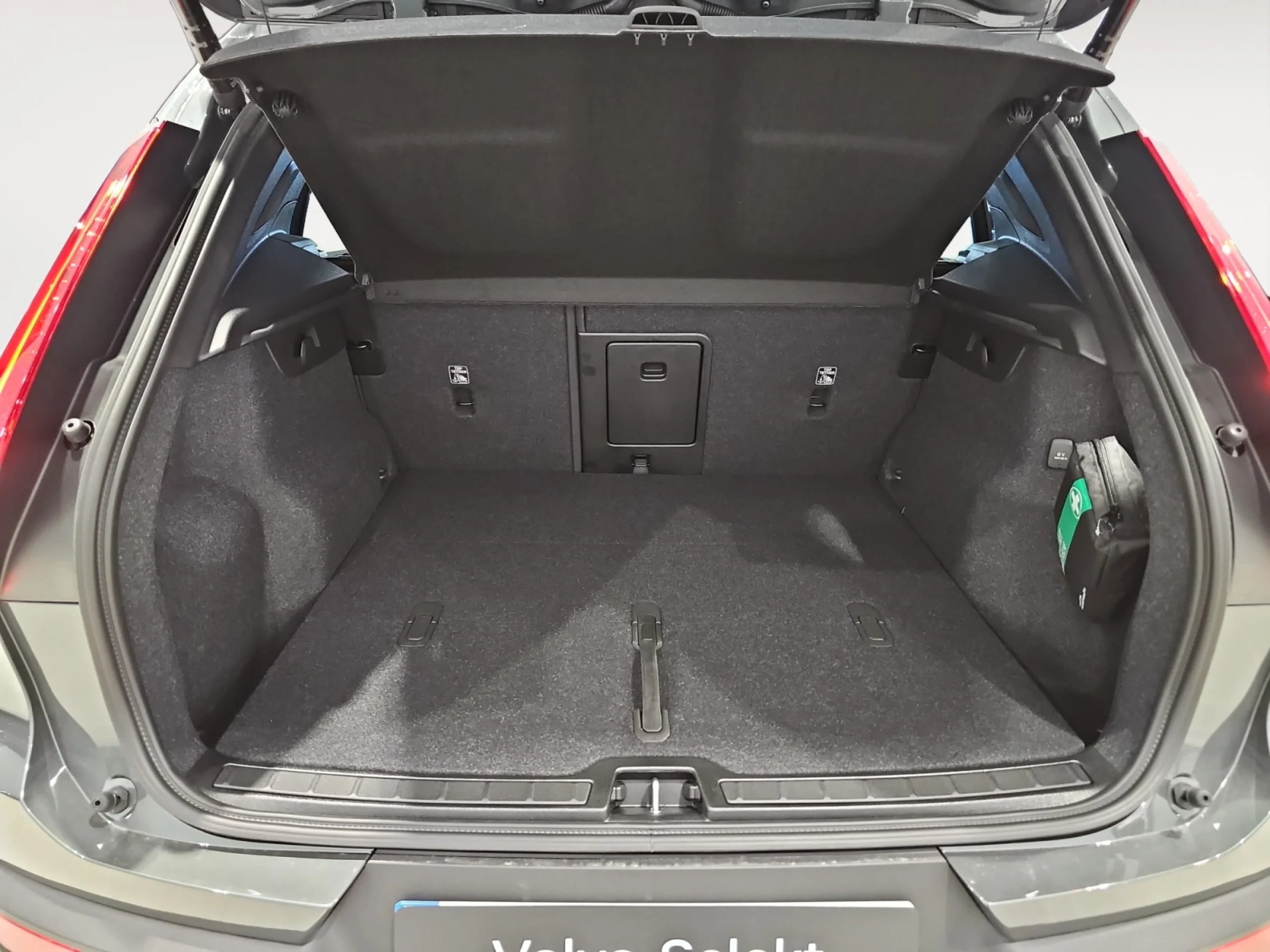VOLVO XC40 2.0 B3 G PLUS DARK AUTO - Foto 8