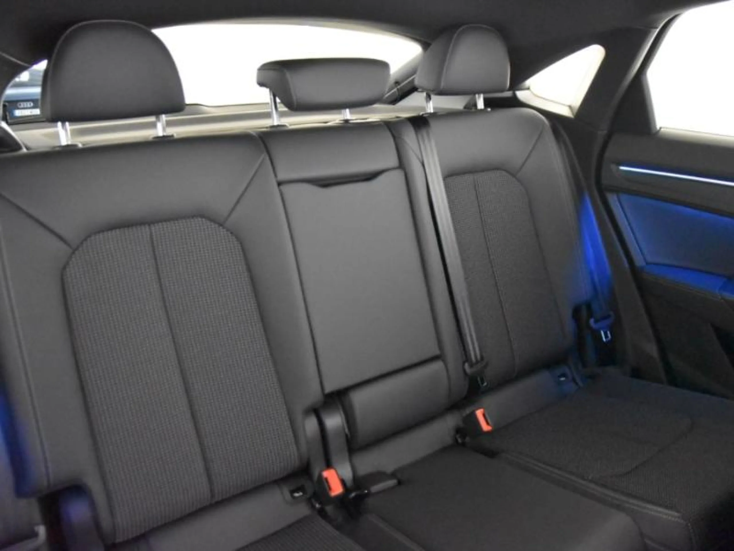 AUDI Q3 SPORTBACK BLACK LINE 35 TDI 110KW (150CV) S TRONIC - Foto 6