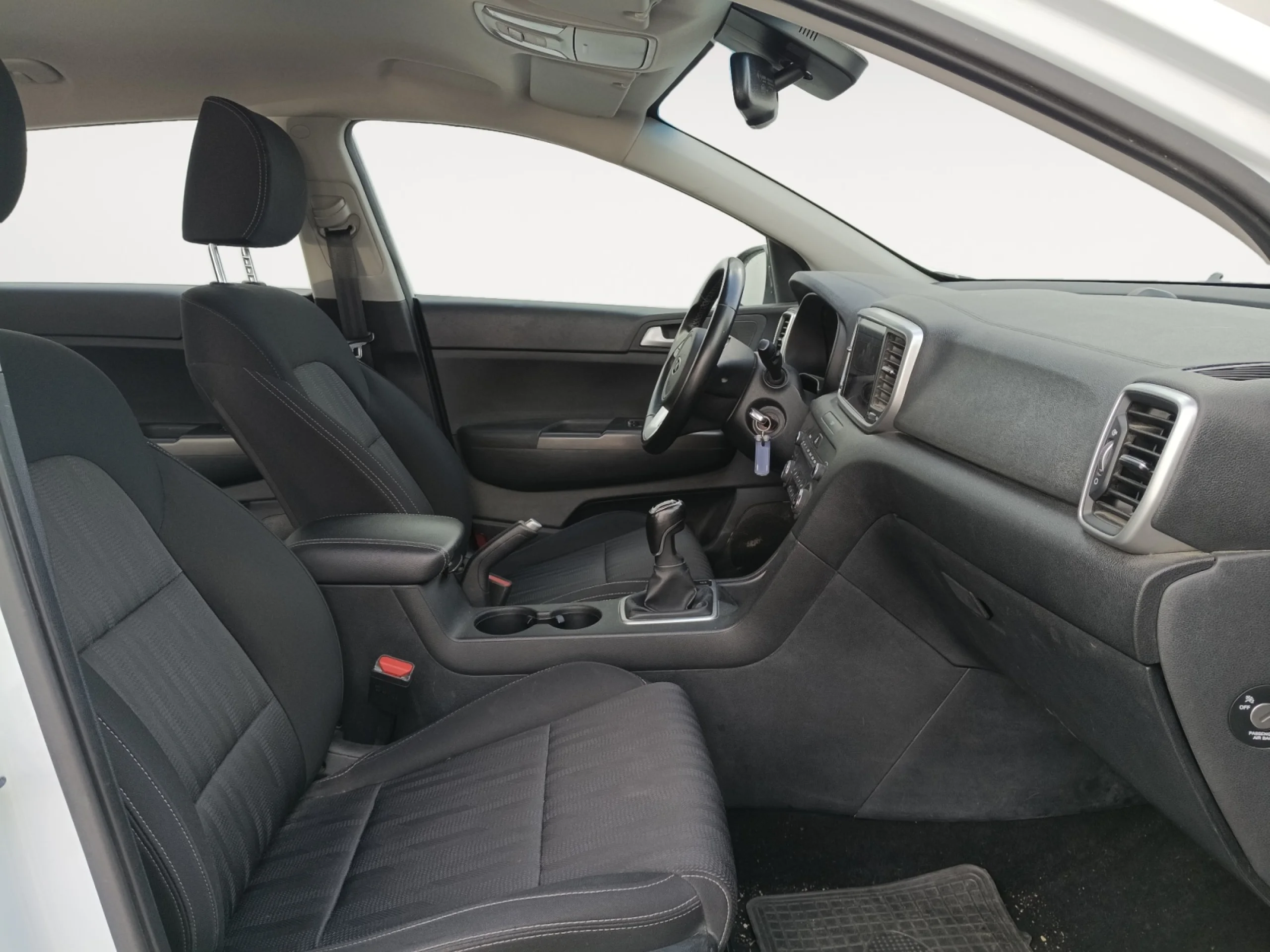 KIA SPORTAGE 1.6 MHEV BUSINESS 100KW (136CV) 4X2 - Foto 5