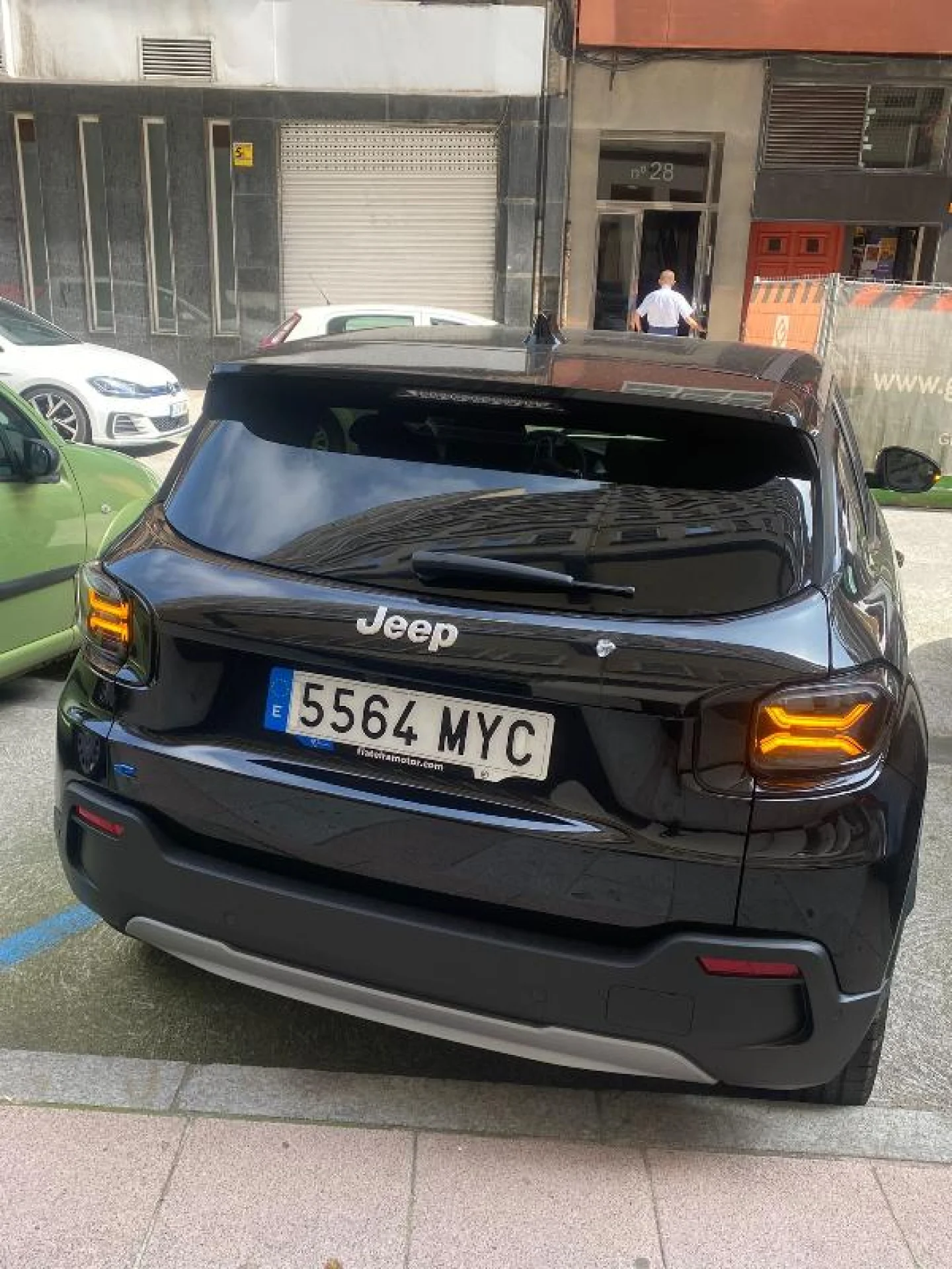 JEEP AVENGER BEV 115KW (156CV) SUMMIT - Foto 4