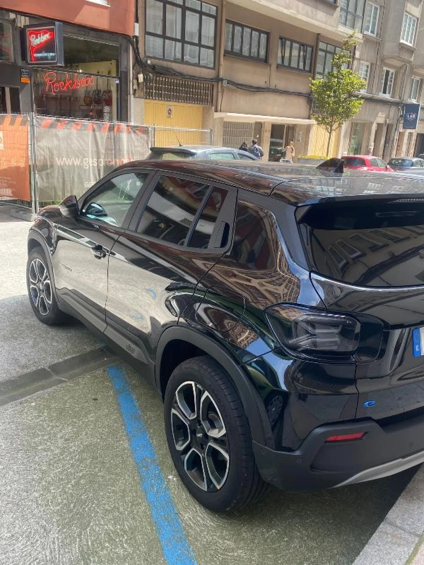 JEEP AVENGER BEV 115KW (156CV) SUMMIT - Foto 5