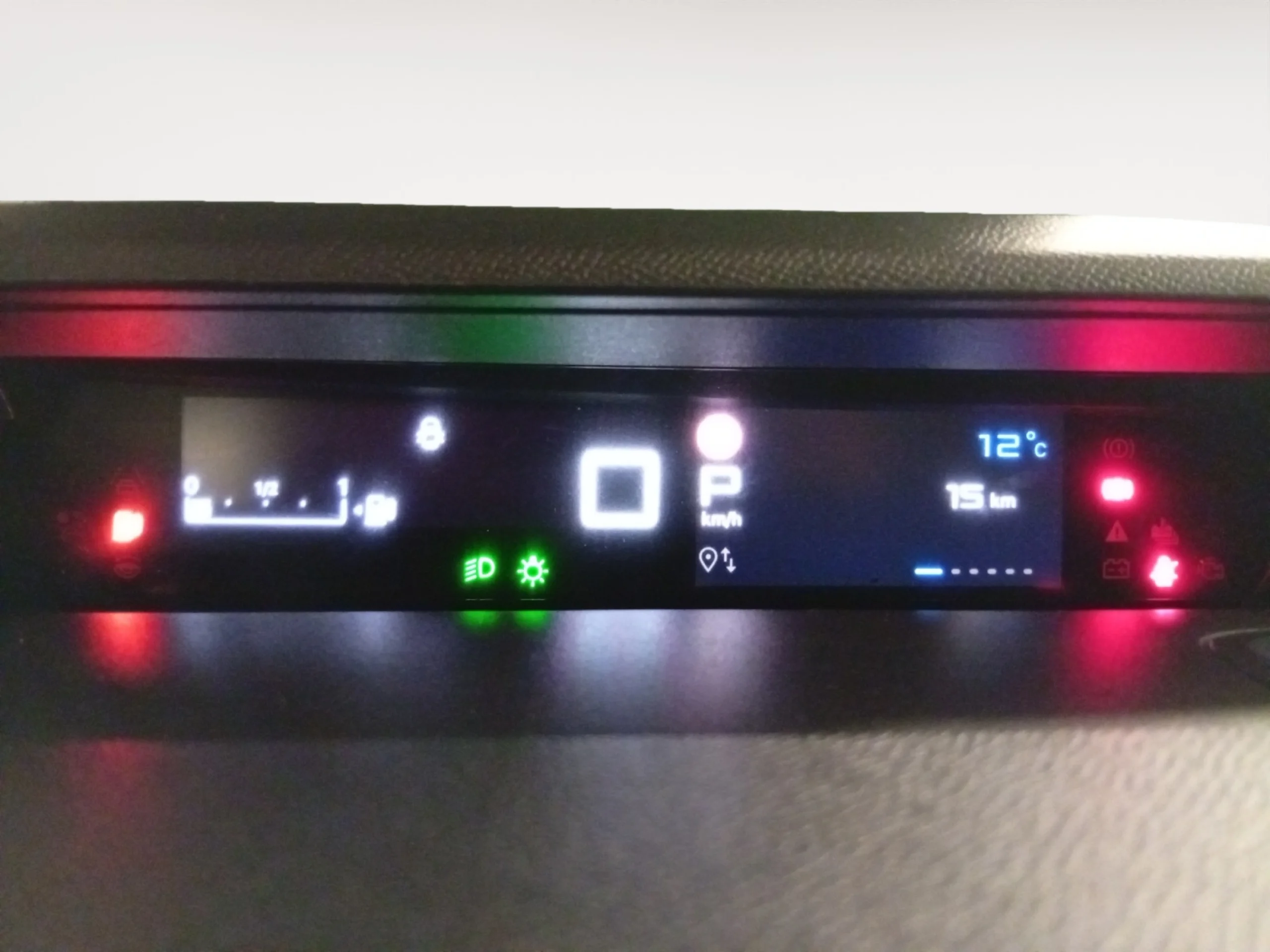 CITROEN C3 HYBRID 110 E DSC6 PLUS - Foto 13