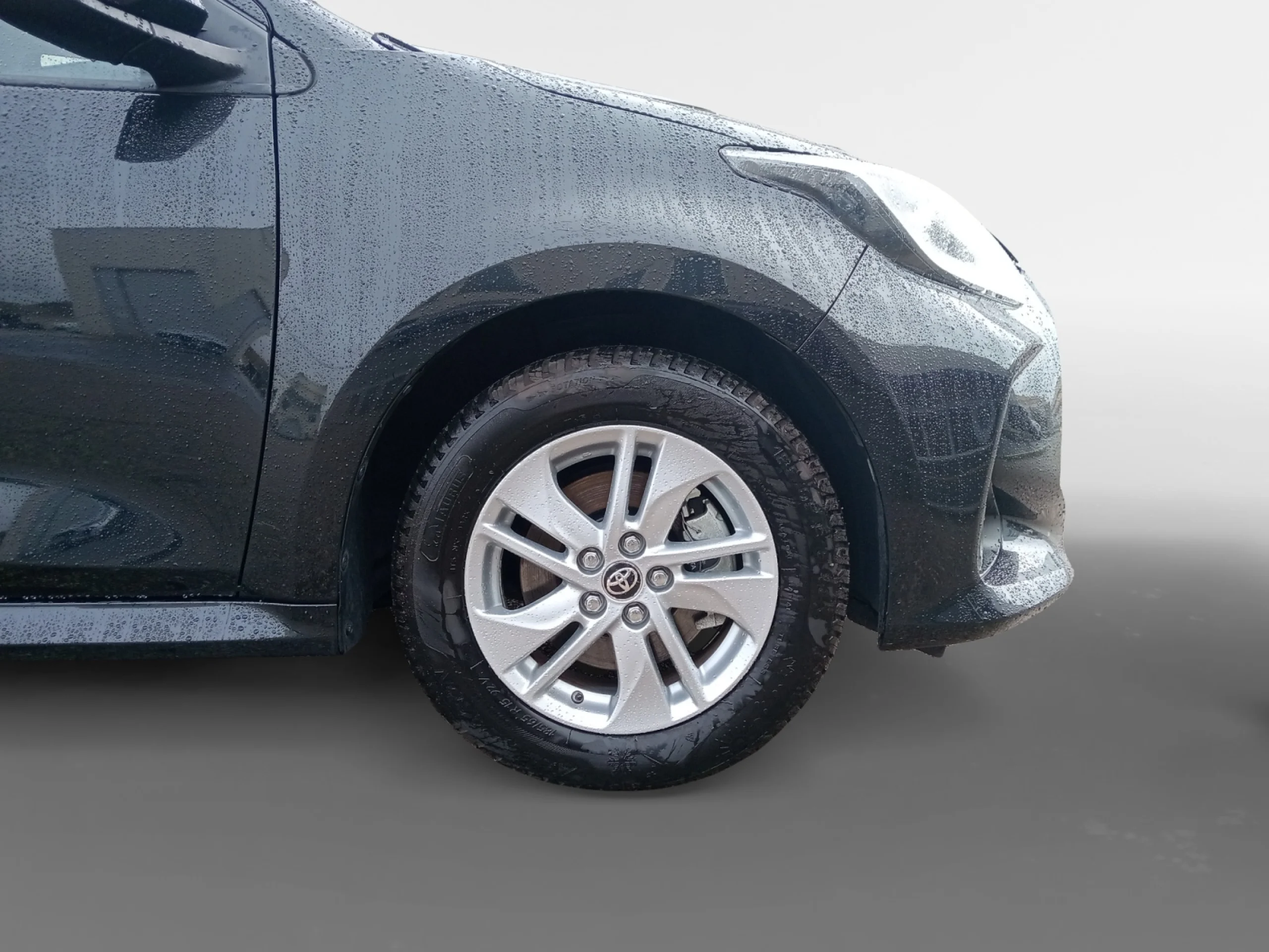 TOYOTA Yaris 1.5 120H BUSINESS PLUS - Foto 8