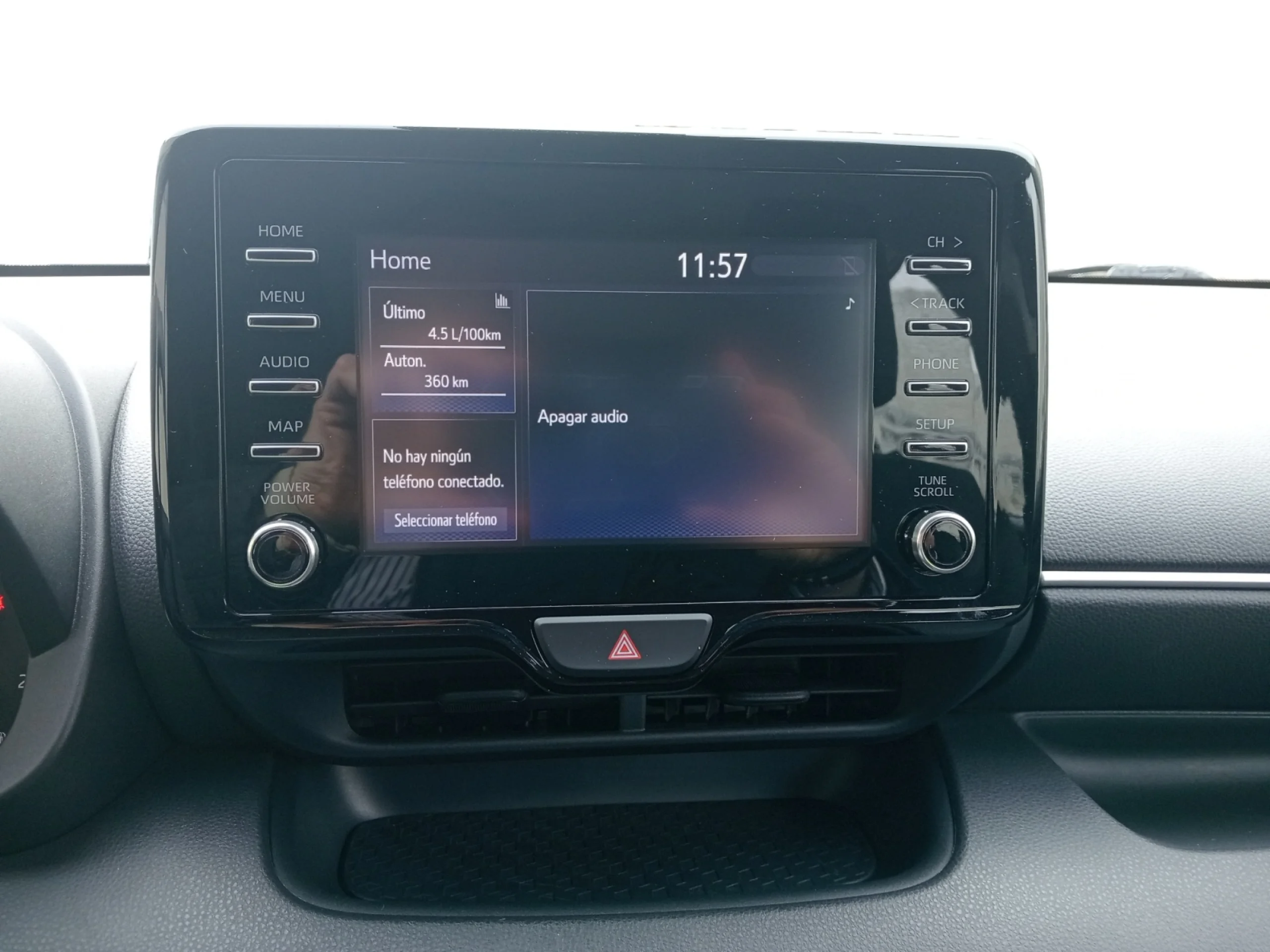 TOYOTA Yaris 1.5 120H BUSINESS PLUS - Foto 9