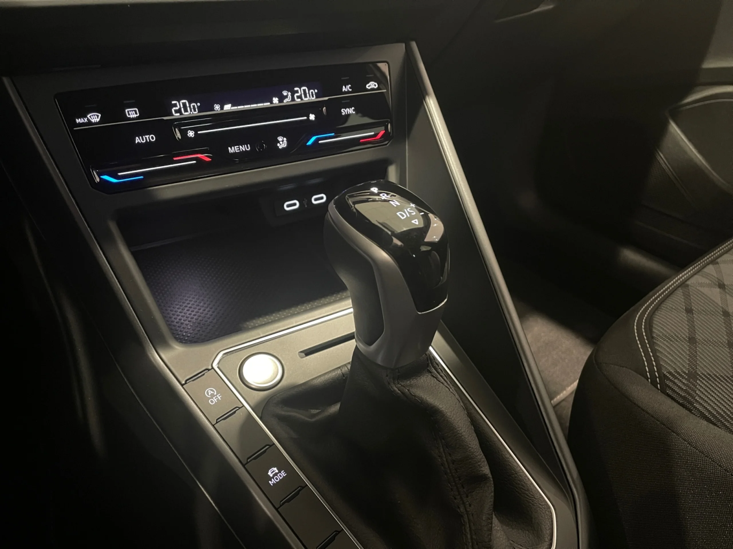 VOLKSWAGEN TAIGO TAIGO R LINE 1.0 TSI 85 KW (115 CV )  AUTOM TICO DSG 7 VEL. - Foto 14