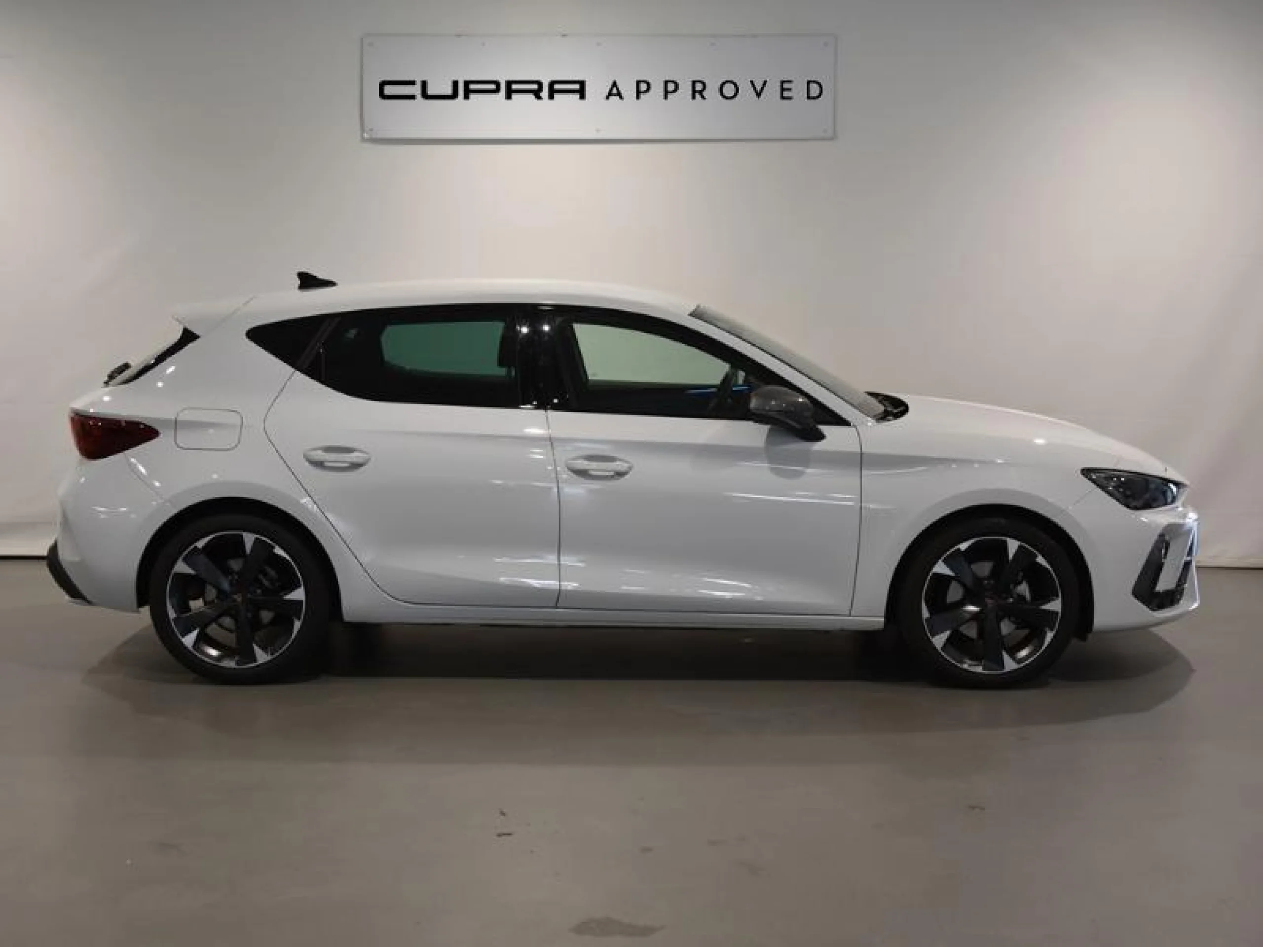 CUPRA LEON 1.5 ETSI 110KW (150CV) DSG - Foto 3
