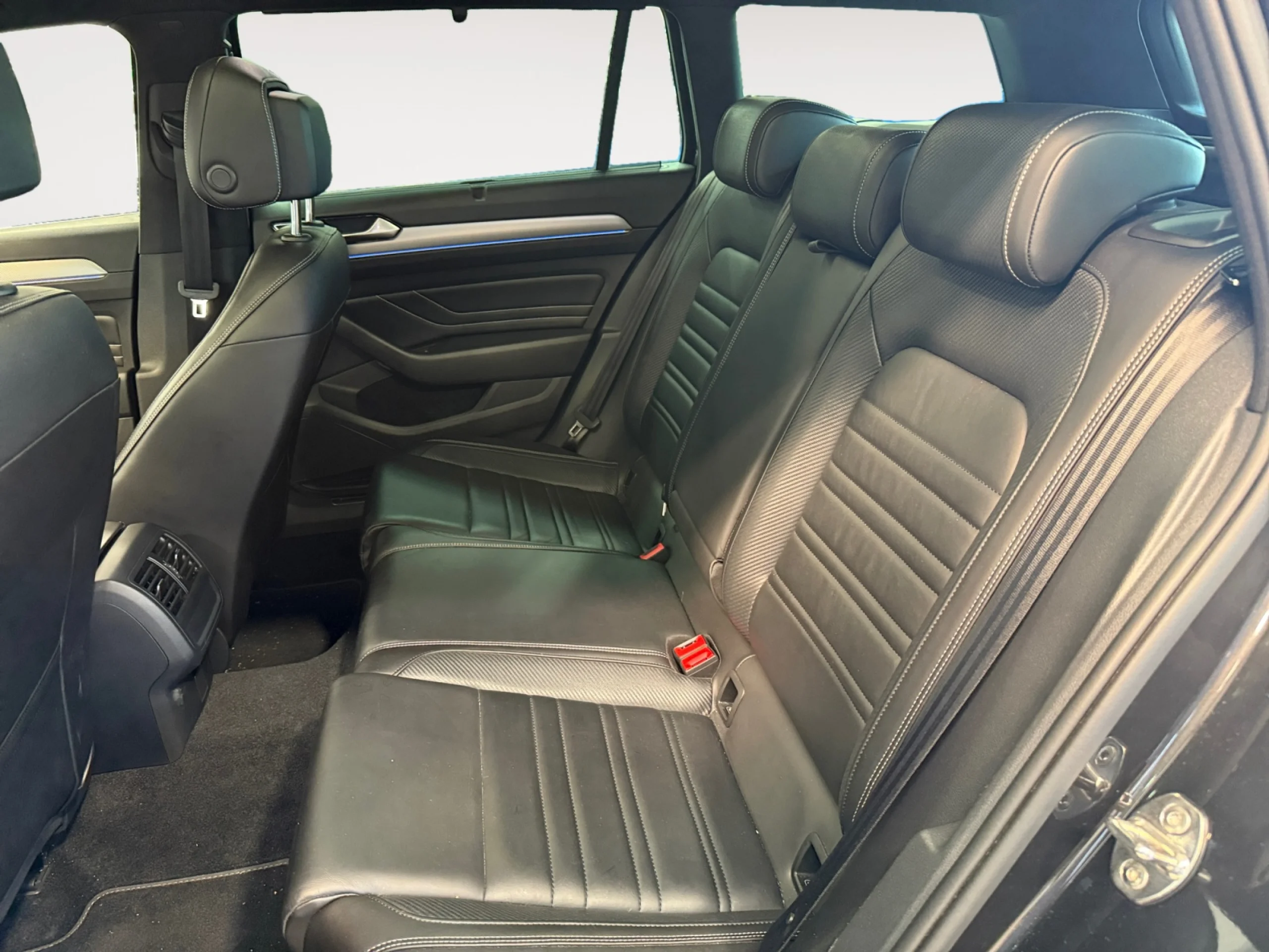 VOLKSWAGEN PASSAT VARIANT R LINE 2.0 TDI 147KW (200CV) DSG - Foto 6