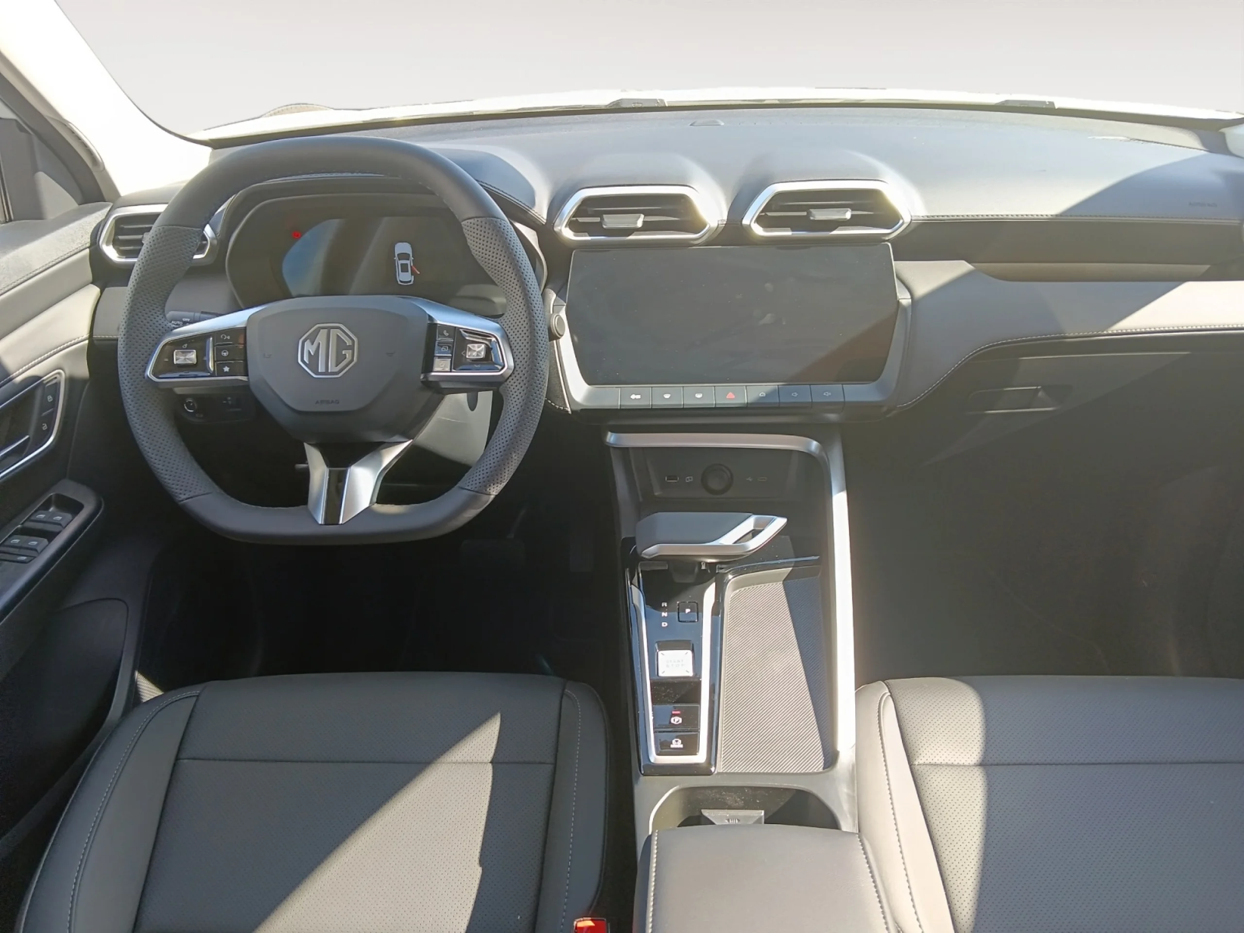 MG Zs 1.5 LUXURY - Foto 4