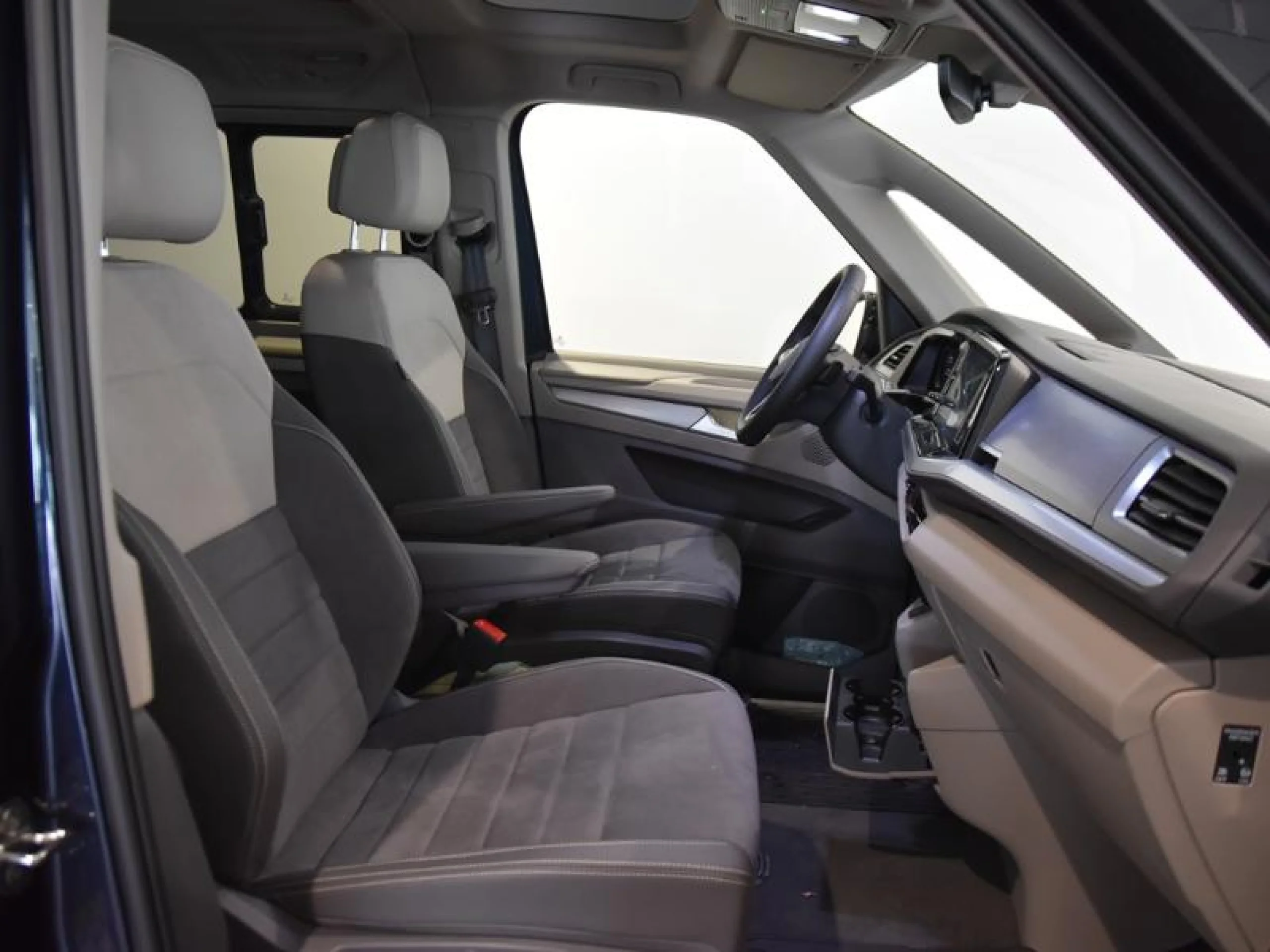 VOLKSWAGEN Multivan LIFE 2.0 TDI 110KW (150CV) DSG B.CORTA - Foto 5