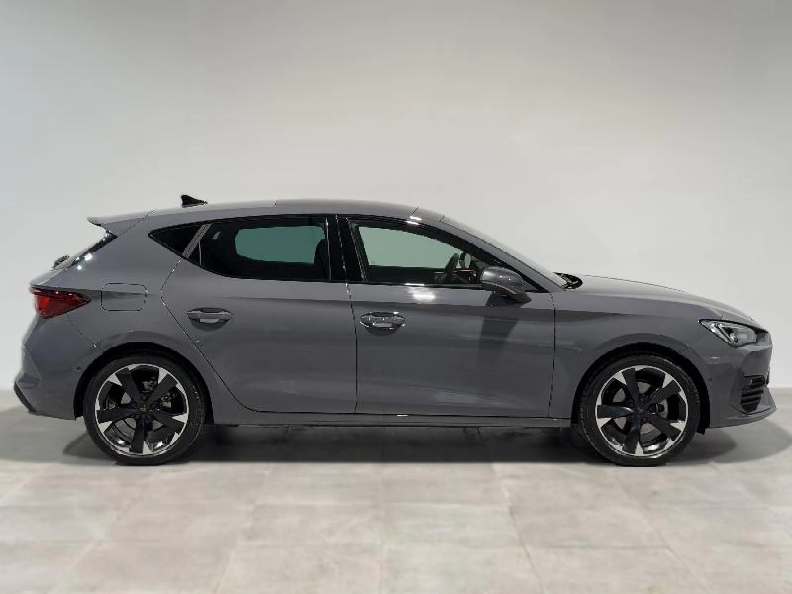CUPRA LEON 1.5 ETSI 110KW (150CV) DSG - Foto 3