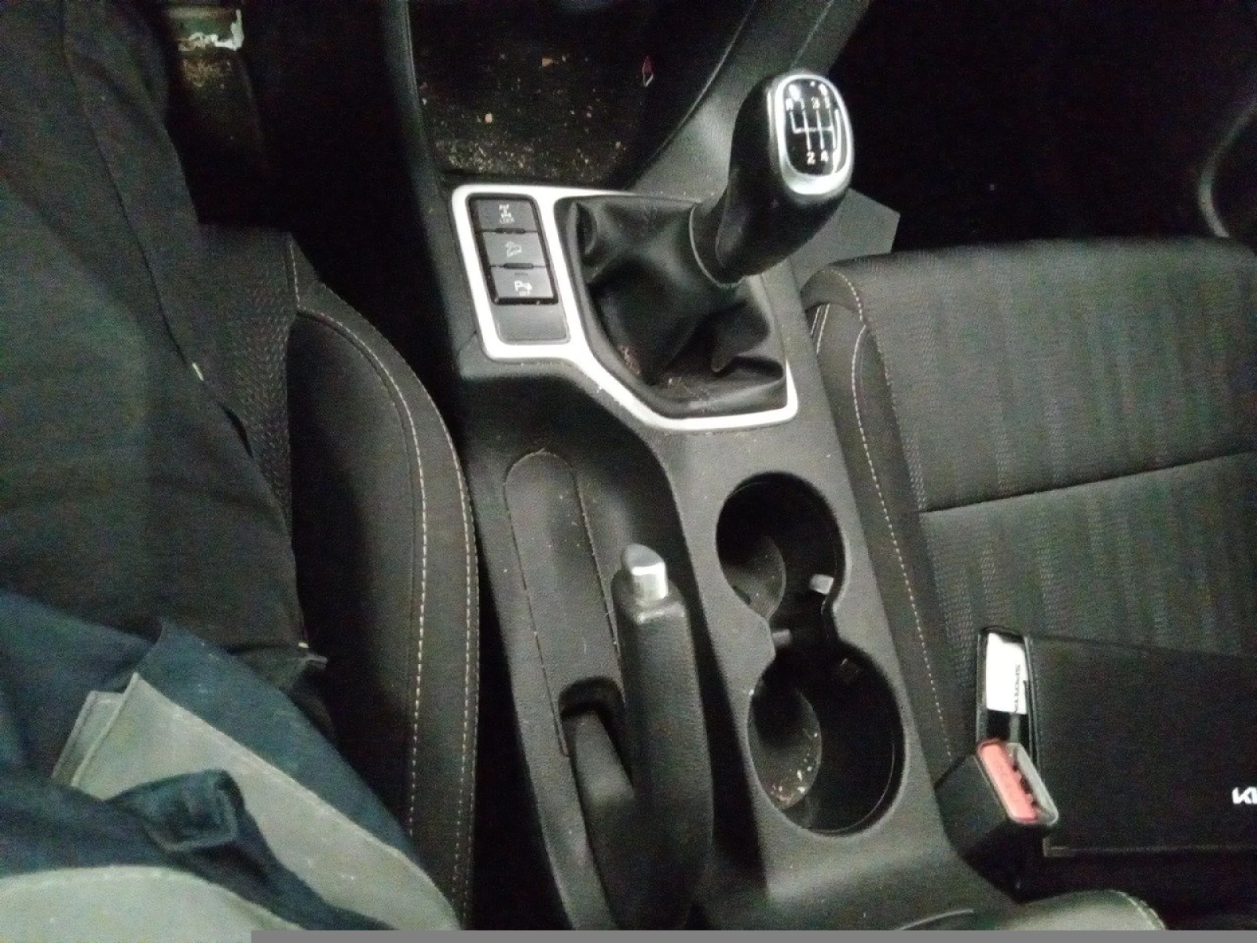 KIA SPORTAGE 1.6 MHEV BUSINESS 100KW (136CV) 4X2 - Foto 10