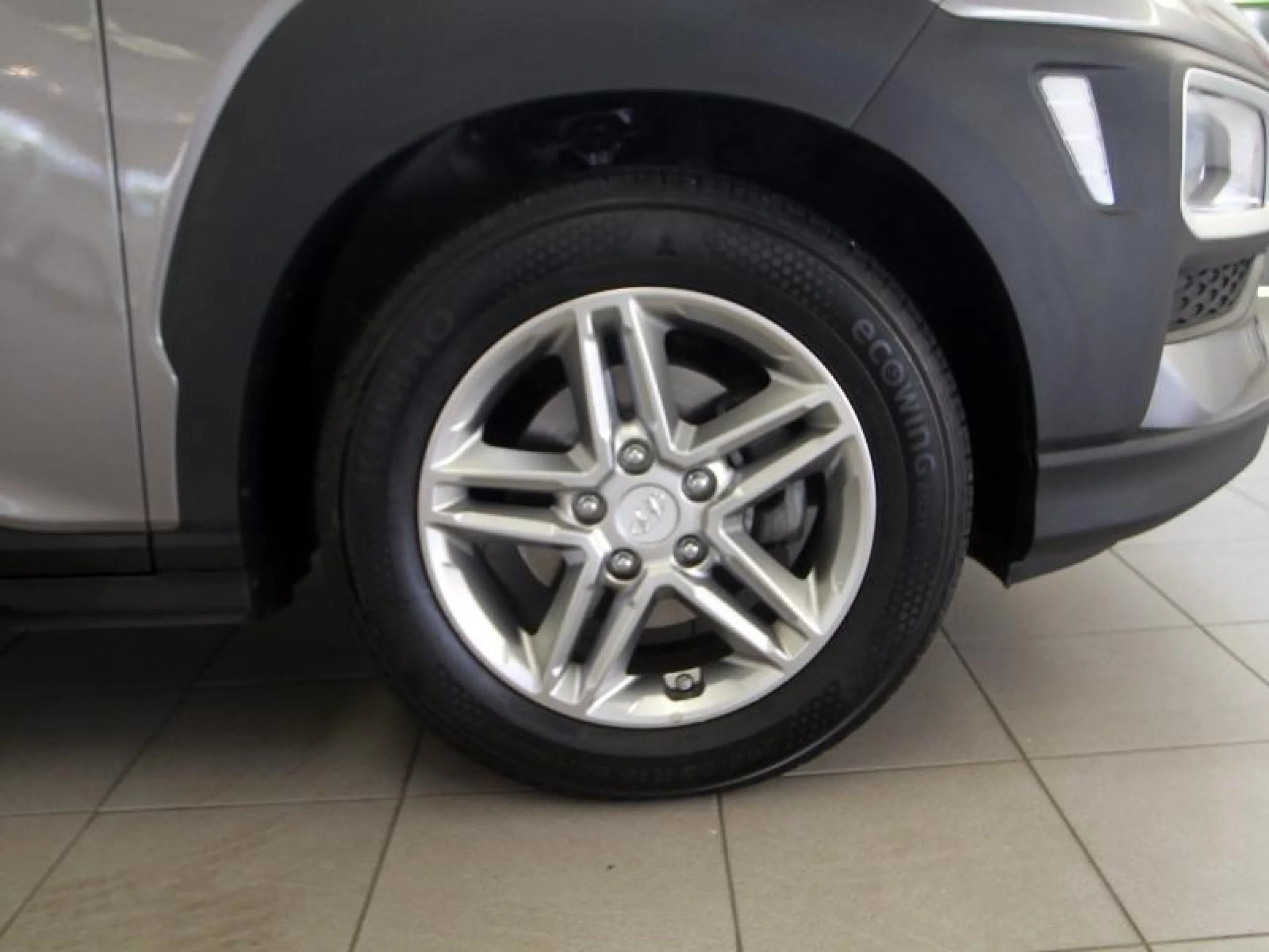 HYUNDAI KONA 1.0 TGDI KLASS 4X2 - Foto 5