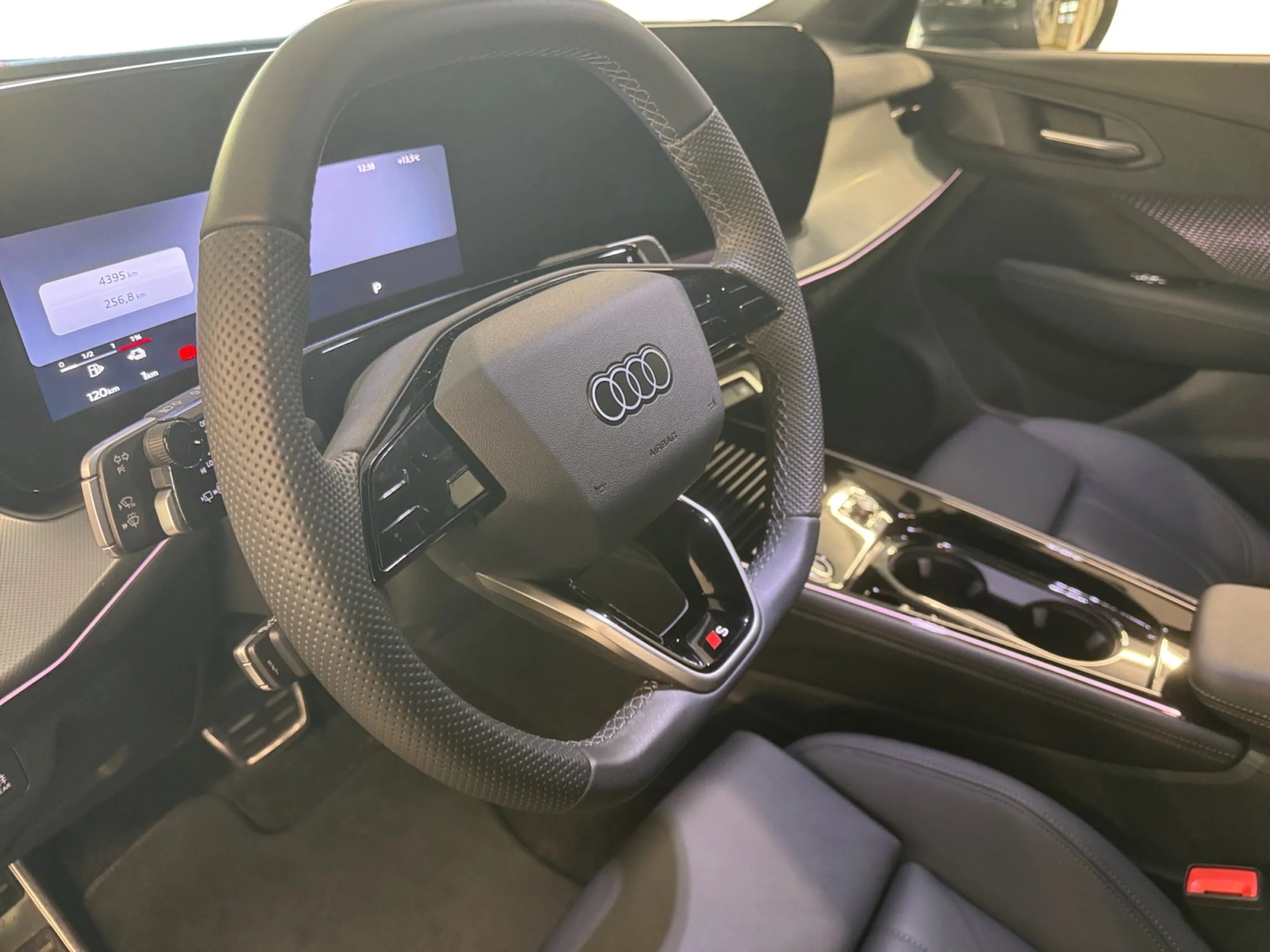 AUDI Q3 Q3 SUV LAUNCH EDITION E HYBRID  200 KW S TRONIC - Foto 5