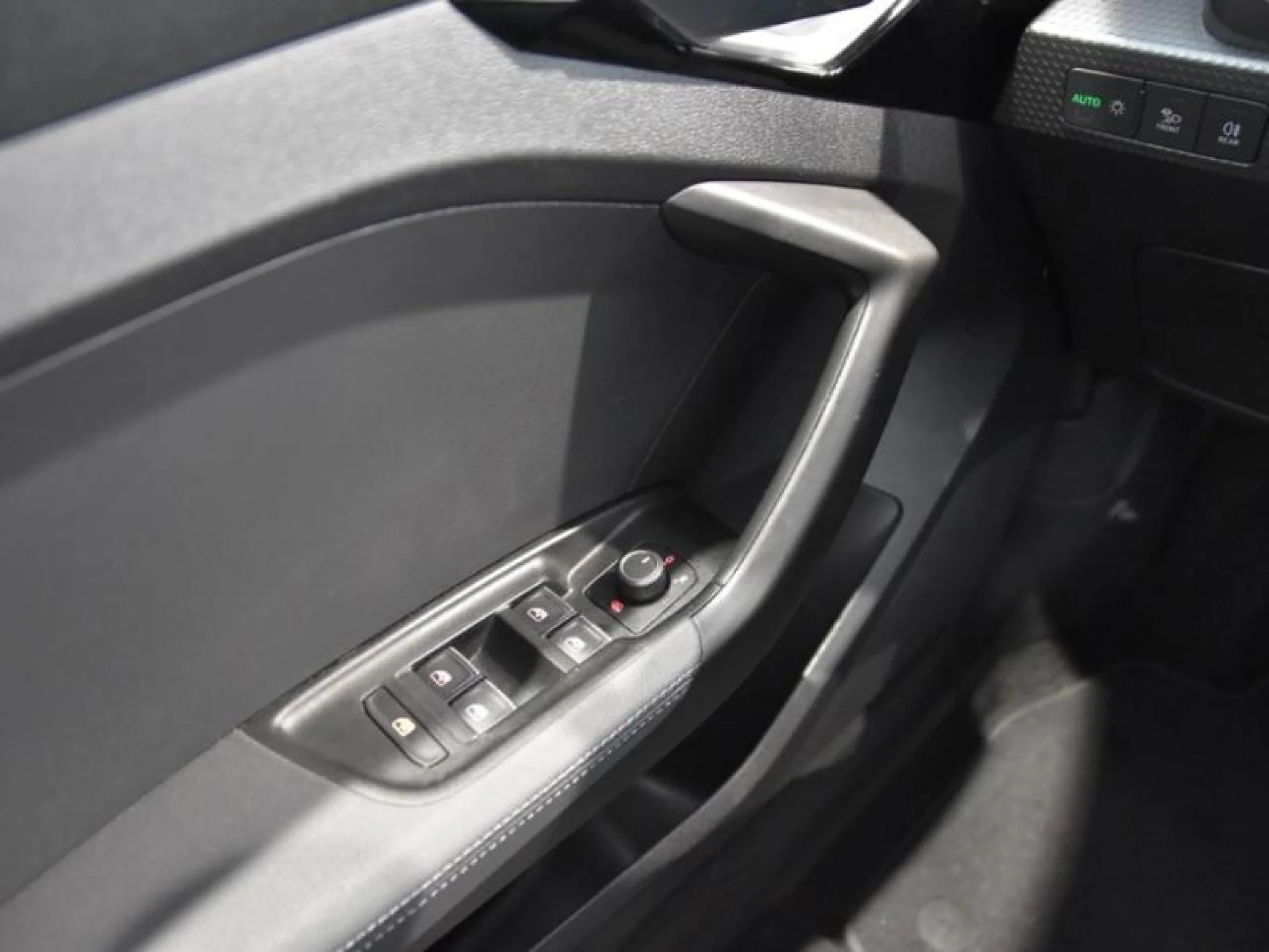 AUDI A1 SPORTBACK ADRENALIN 25 TFSI 70KW (95CV) - Foto 16