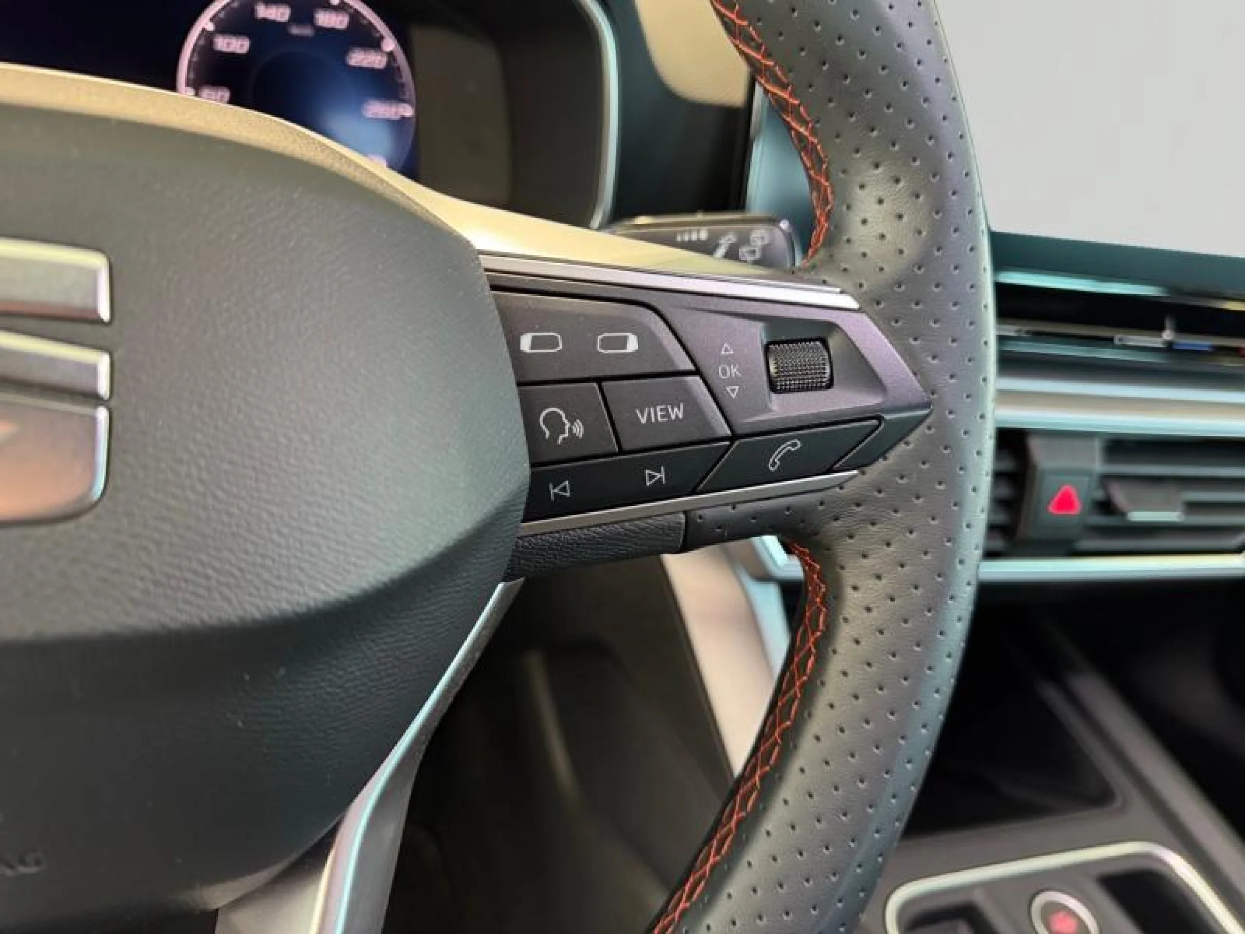 SEAT LEON 1.0 ETSI 81KW DSG 7 S&S FR XL ECO - Foto 11