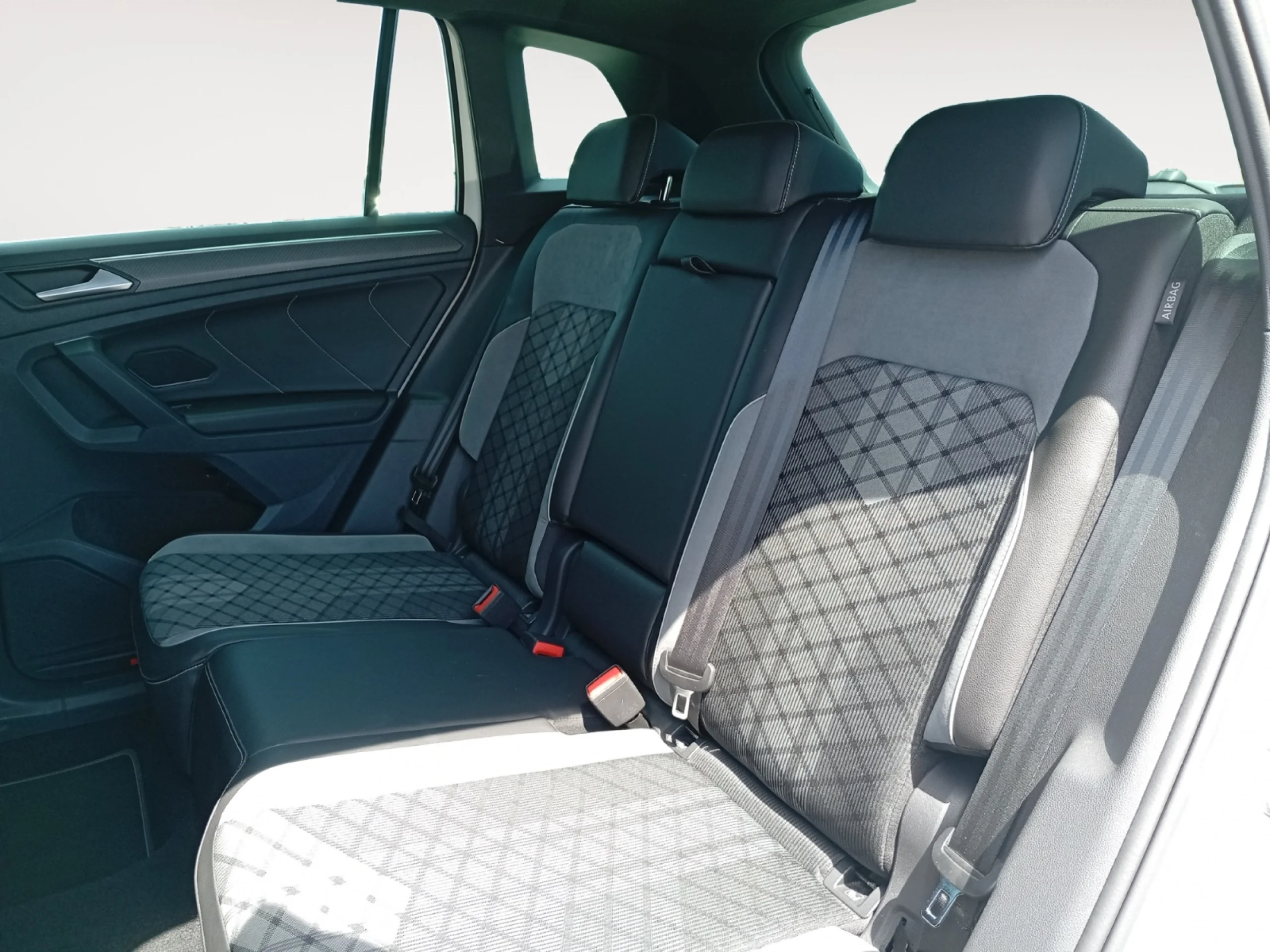VOLKSWAGEN TIGUAN R LINE 2.0 TDI 110KW (150CV) - Foto 6