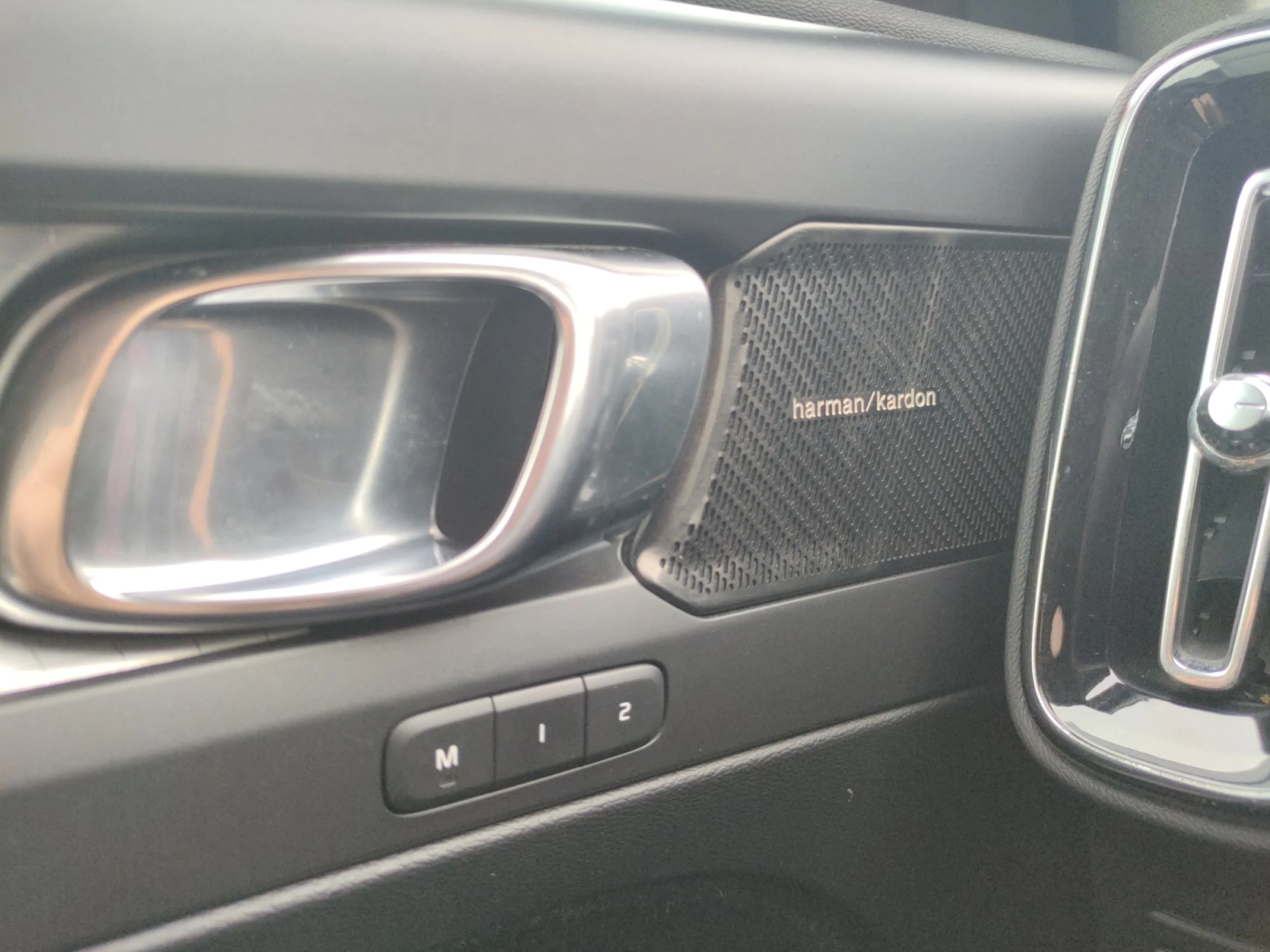 VOLVO XC40 2.0 D3 AWD MOMENTUM AUTO - Foto 13