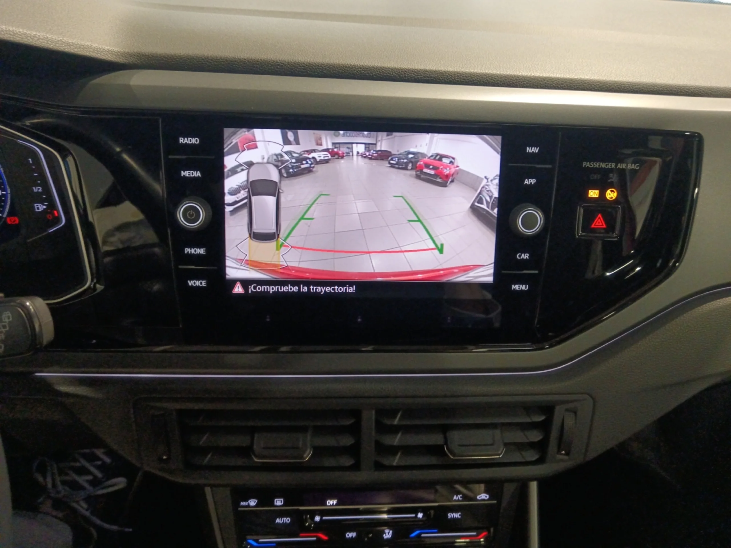 VOLKSWAGEN TAIGO R LINE 1.0 TSI 81KW (110CV) DSG - Foto 9