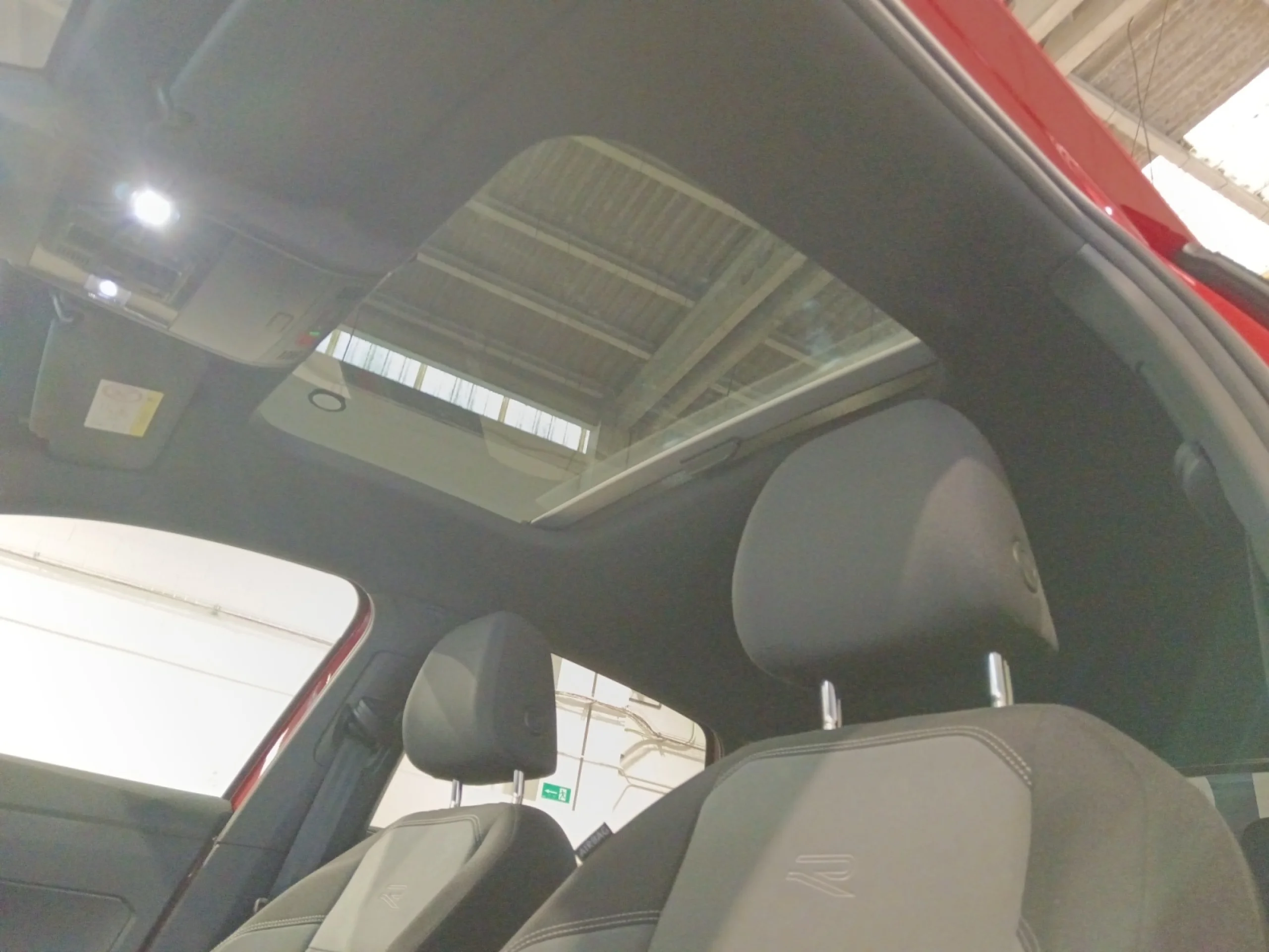 VOLKSWAGEN TAIGO R LINE 1.0 TSI 81KW (110CV) DSG - Foto 13