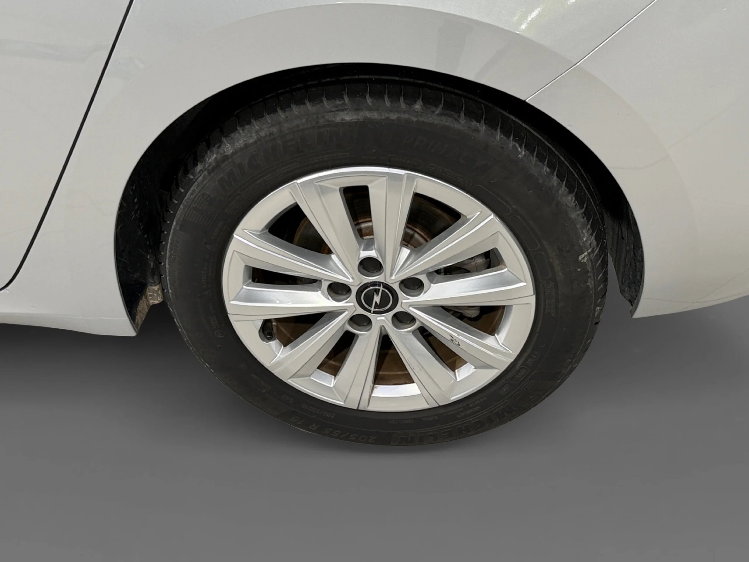 OPEL ASTRA 1.2T XHT 96KW (130CV) EDITION - Foto 8