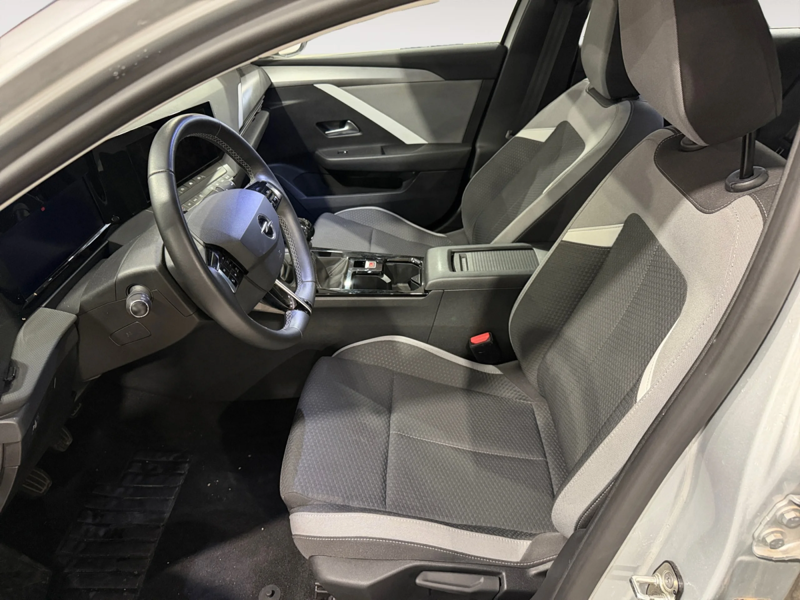 OPEL ASTRA 1.2T XHT 96KW (130CV) EDITION - Foto 23