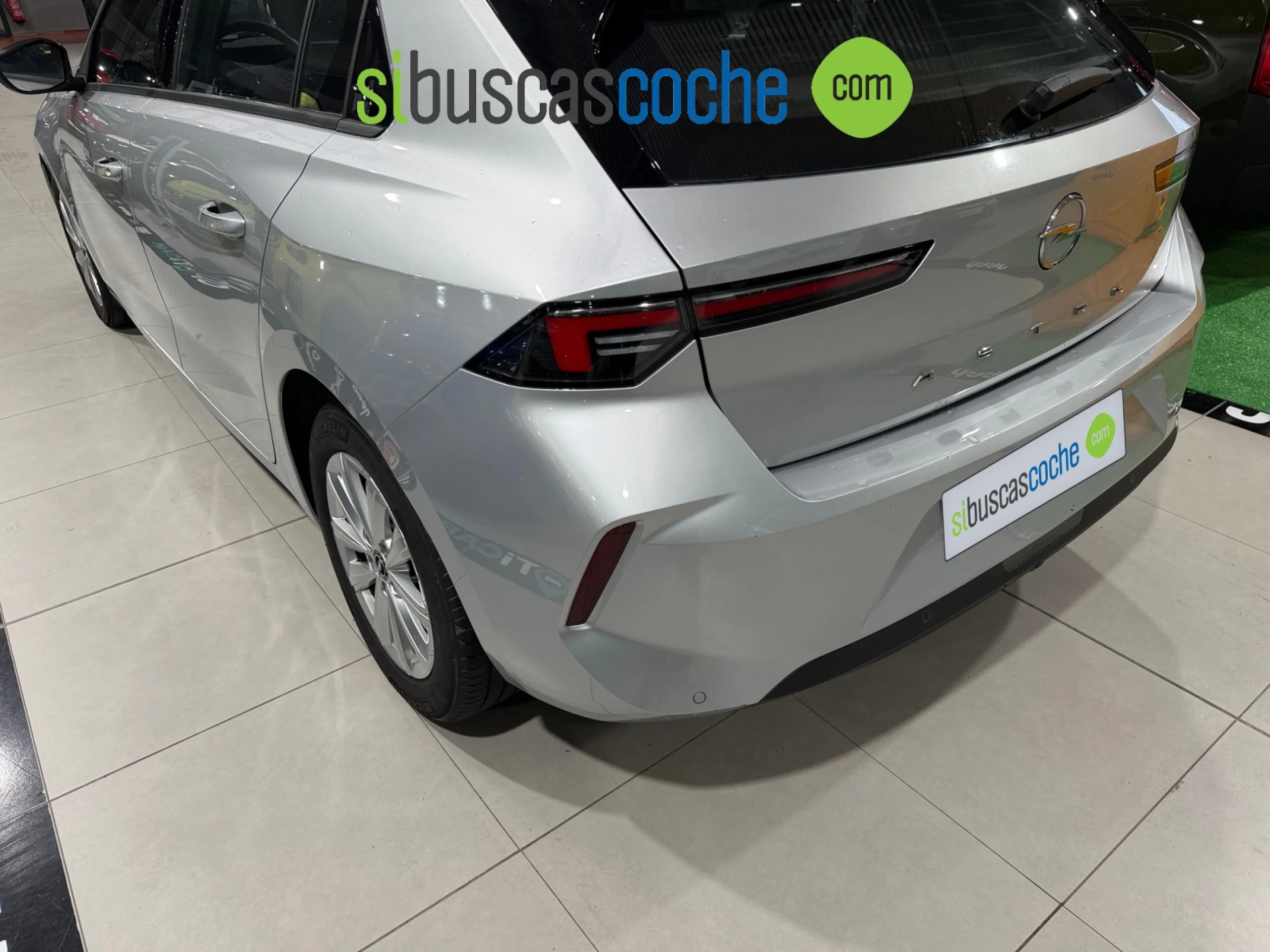 OPEL ASTRA 1.2T XHT 96KW (130CV) EDITION - Foto 12