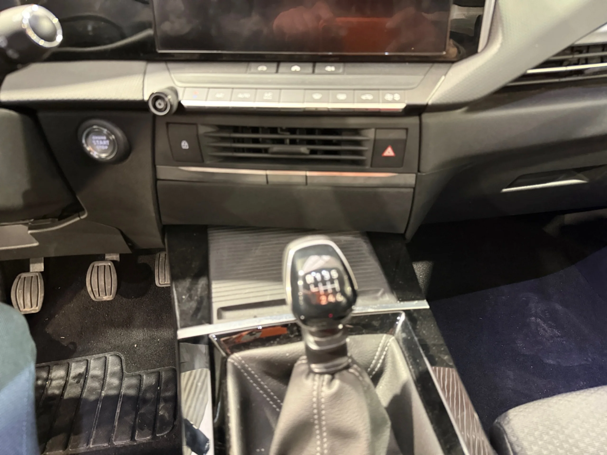 OPEL ASTRA 1.2T XHT 96KW (130CV) EDITION - Foto 20