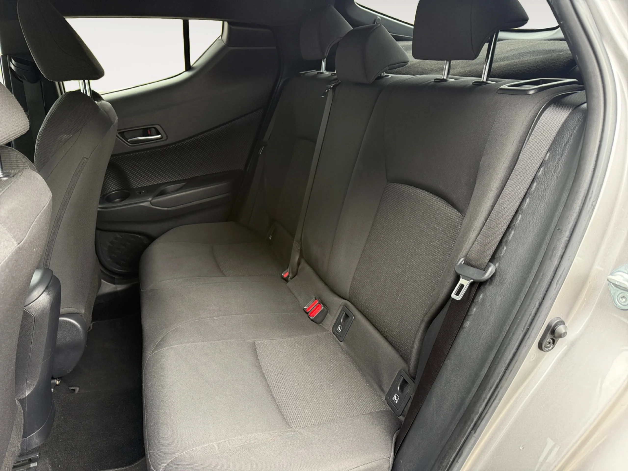 TOYOTA C HR 1.8 125H ADVANCE - Foto 6