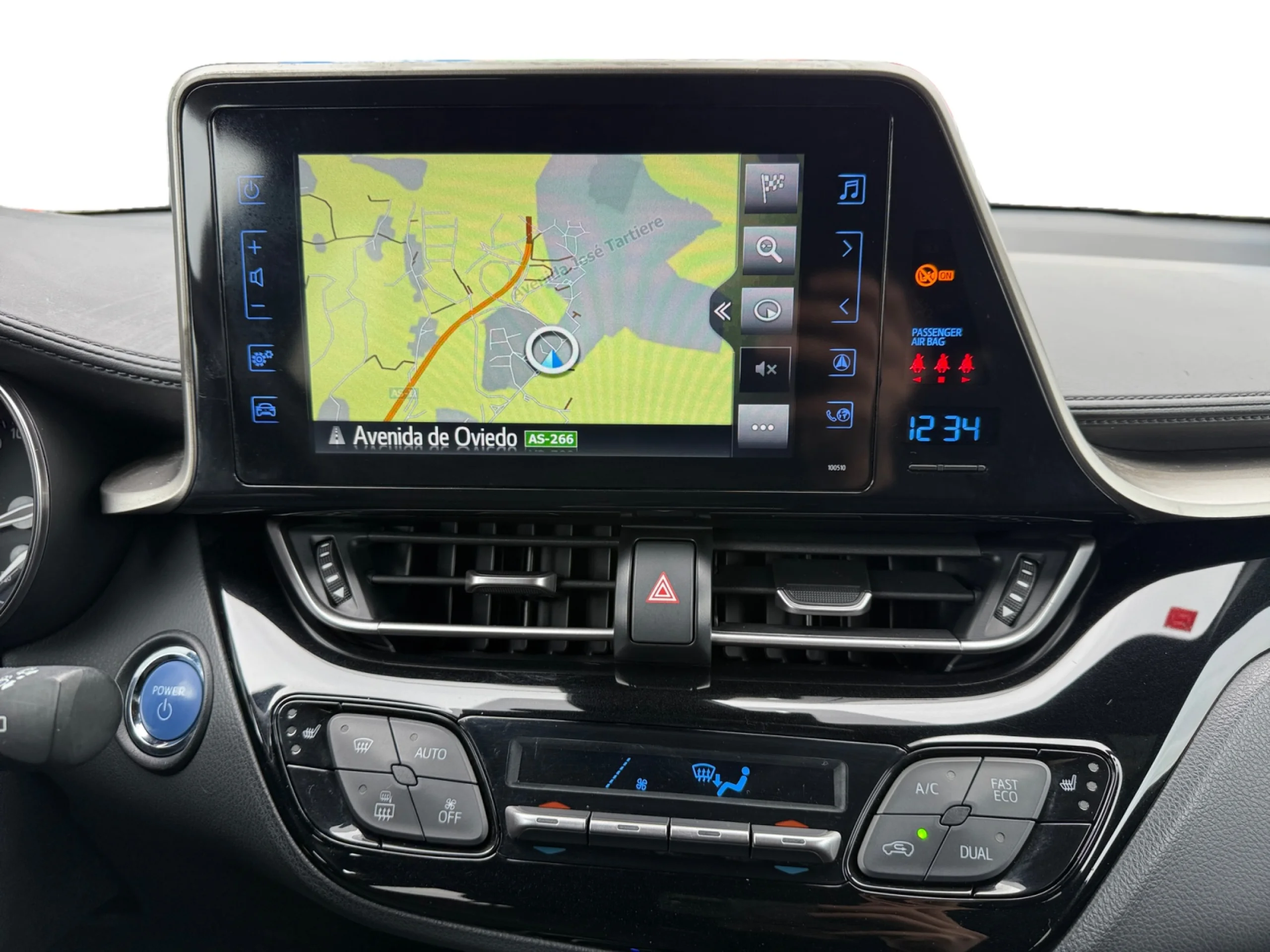 TOYOTA C HR 1.8 125H ADVANCE - Foto 9