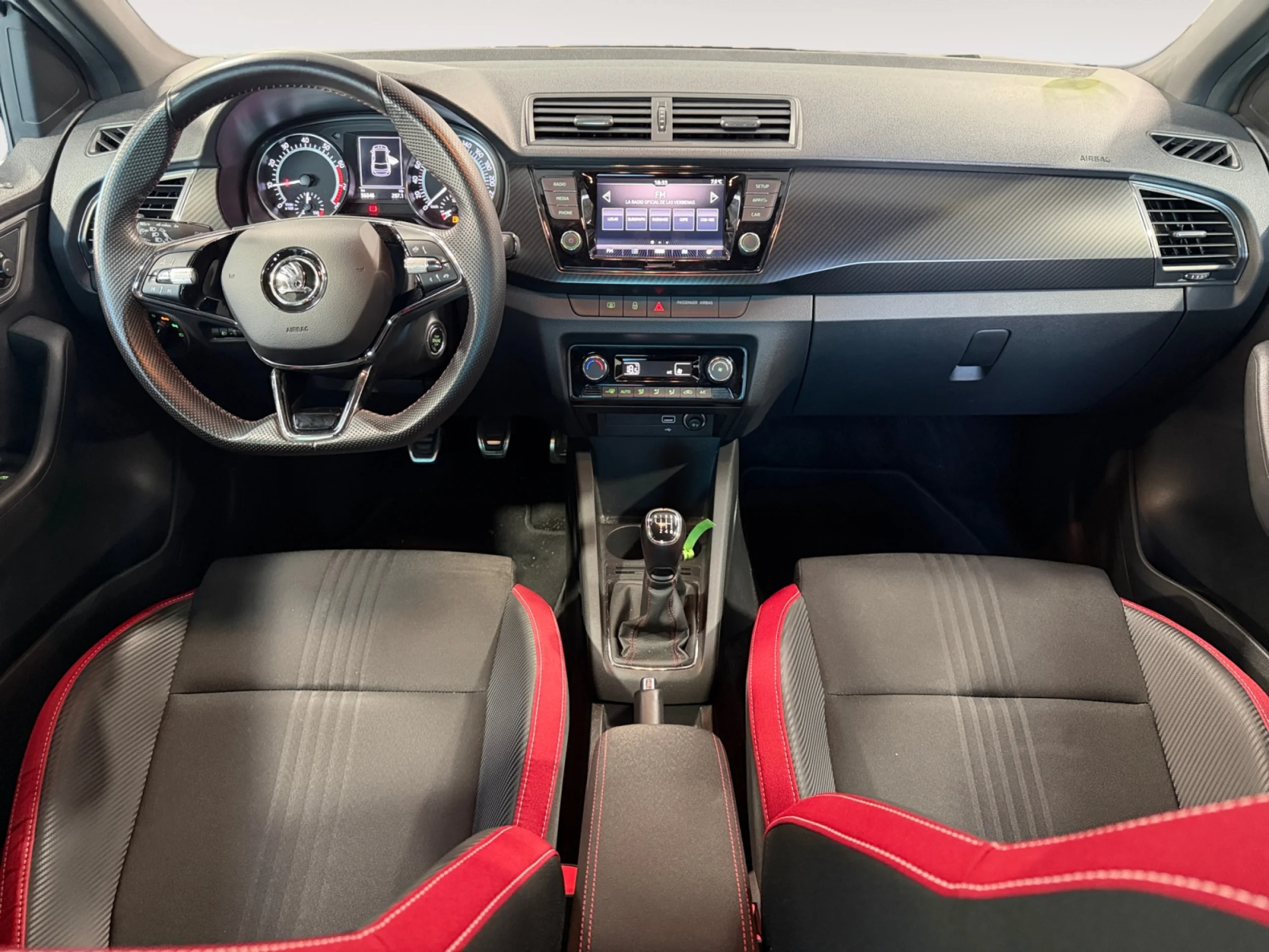 SKODA FABIA 1.0 TSI 81KW (110CV) BLACK EDITION - Foto 4