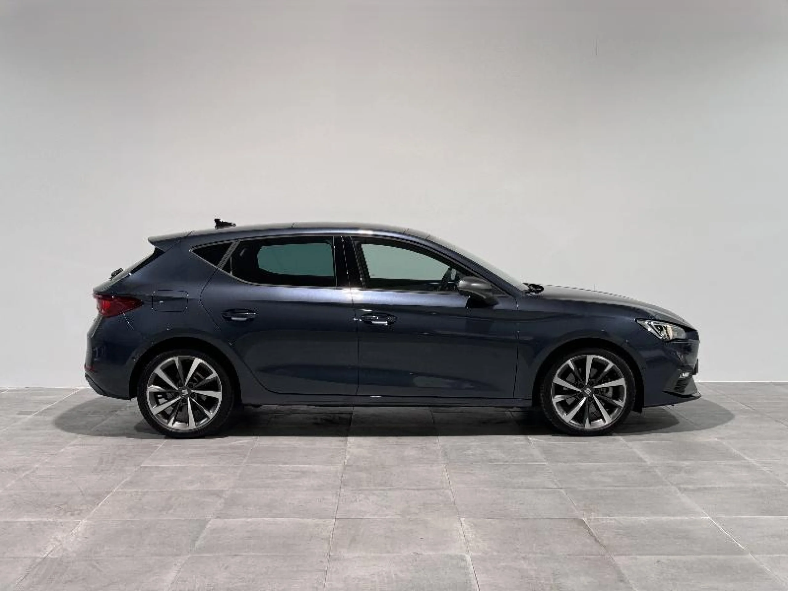 SEAT NUEVO LEON 2.0 TDI 110KW S - Foto 3